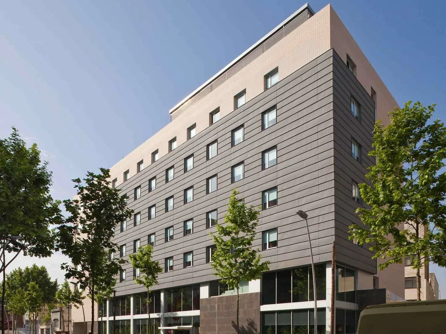 ibis Barcelona Pza Glories 22 EXTERIOR