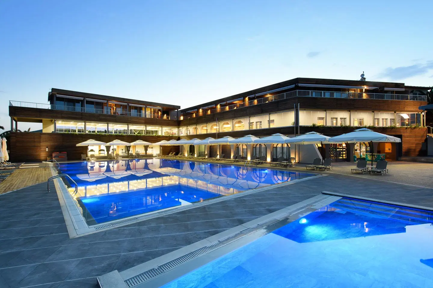 Blue Dolphin OUTDOOR_POOL