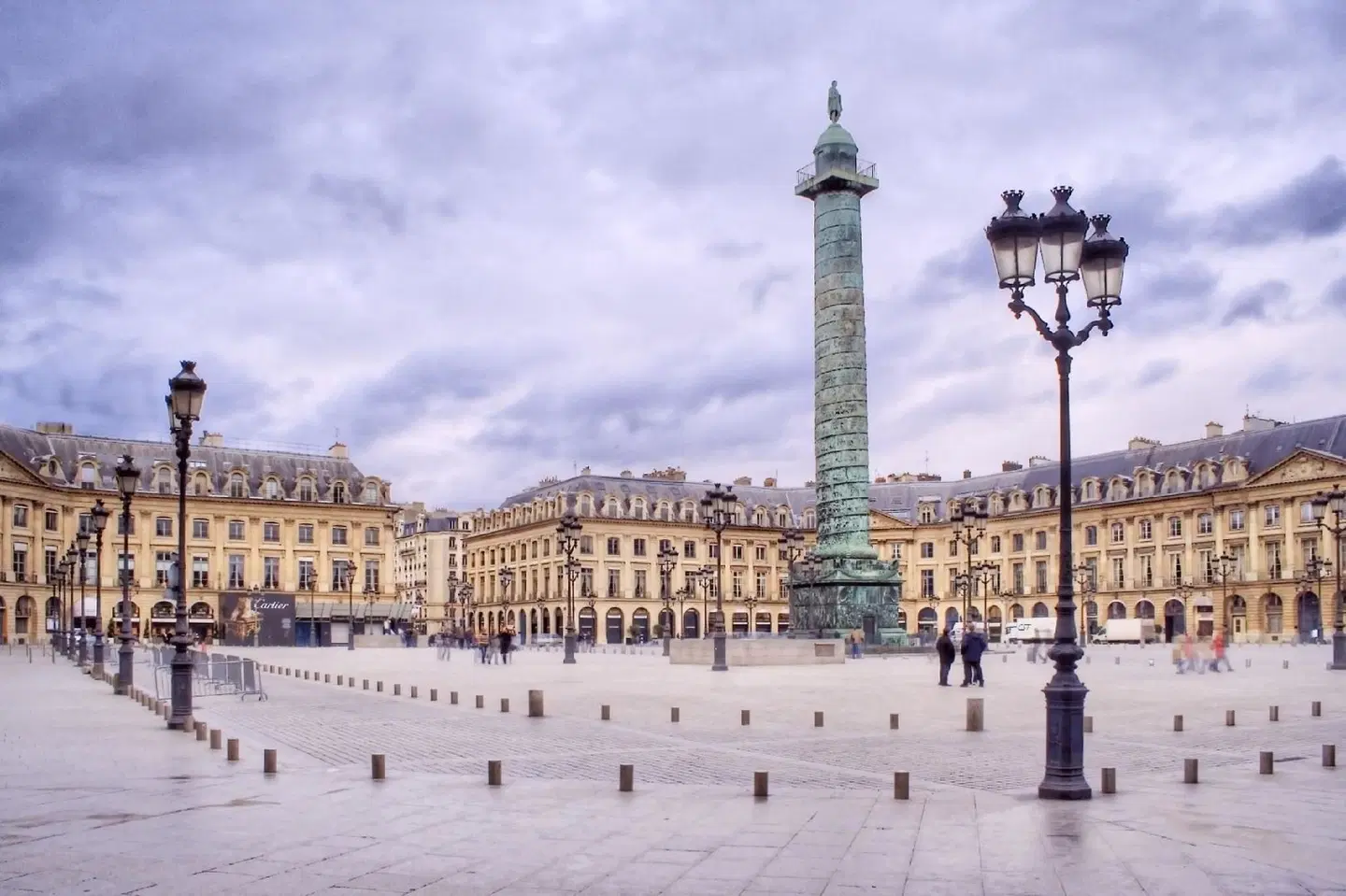Meslay Republique EXTERIOR