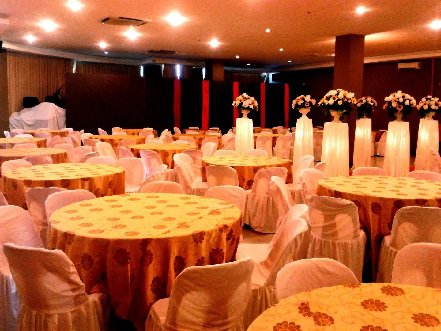 Paragon City Hotel Restaurant