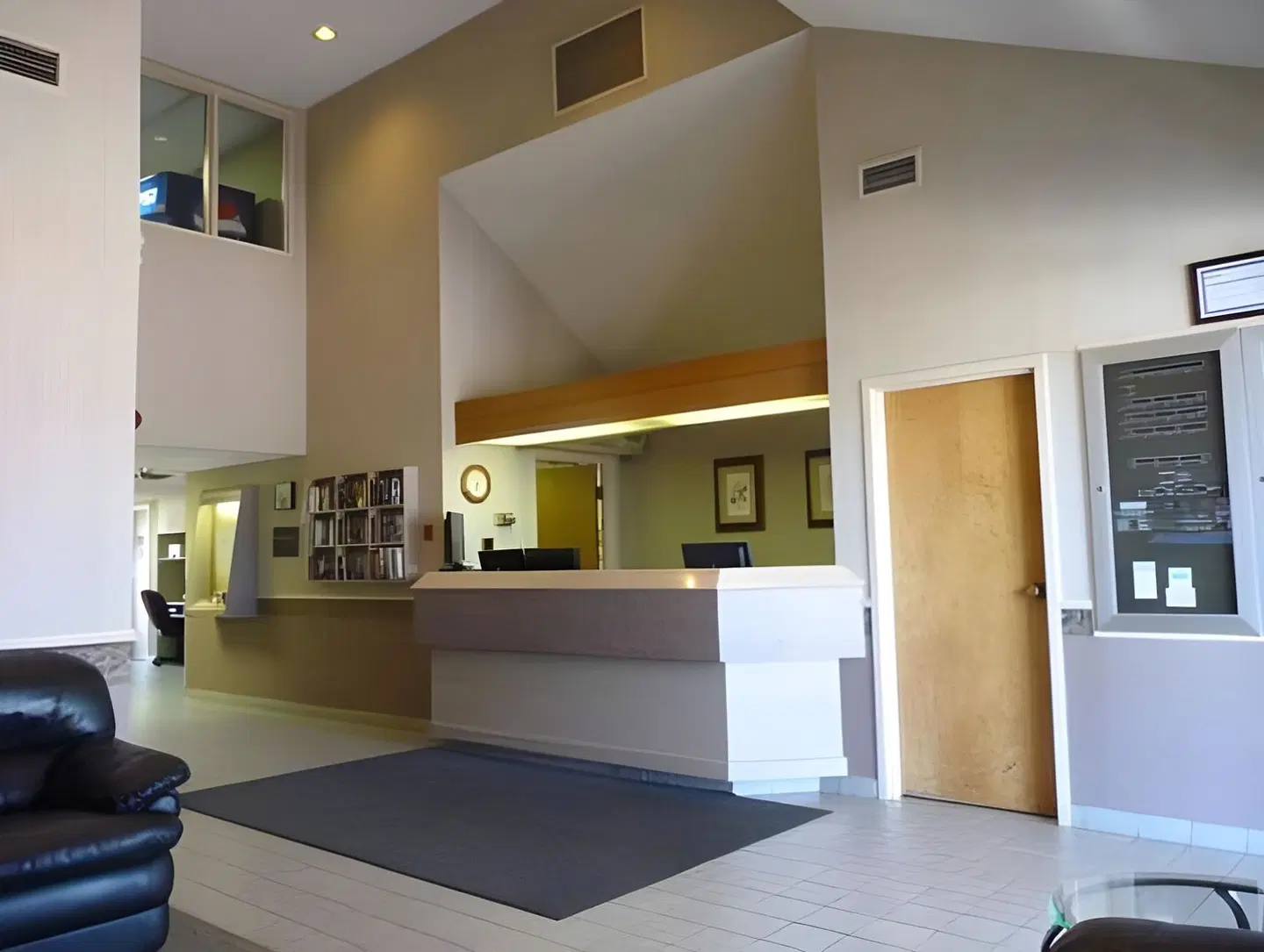 Slumber Inn LOUNGE_LOBBY