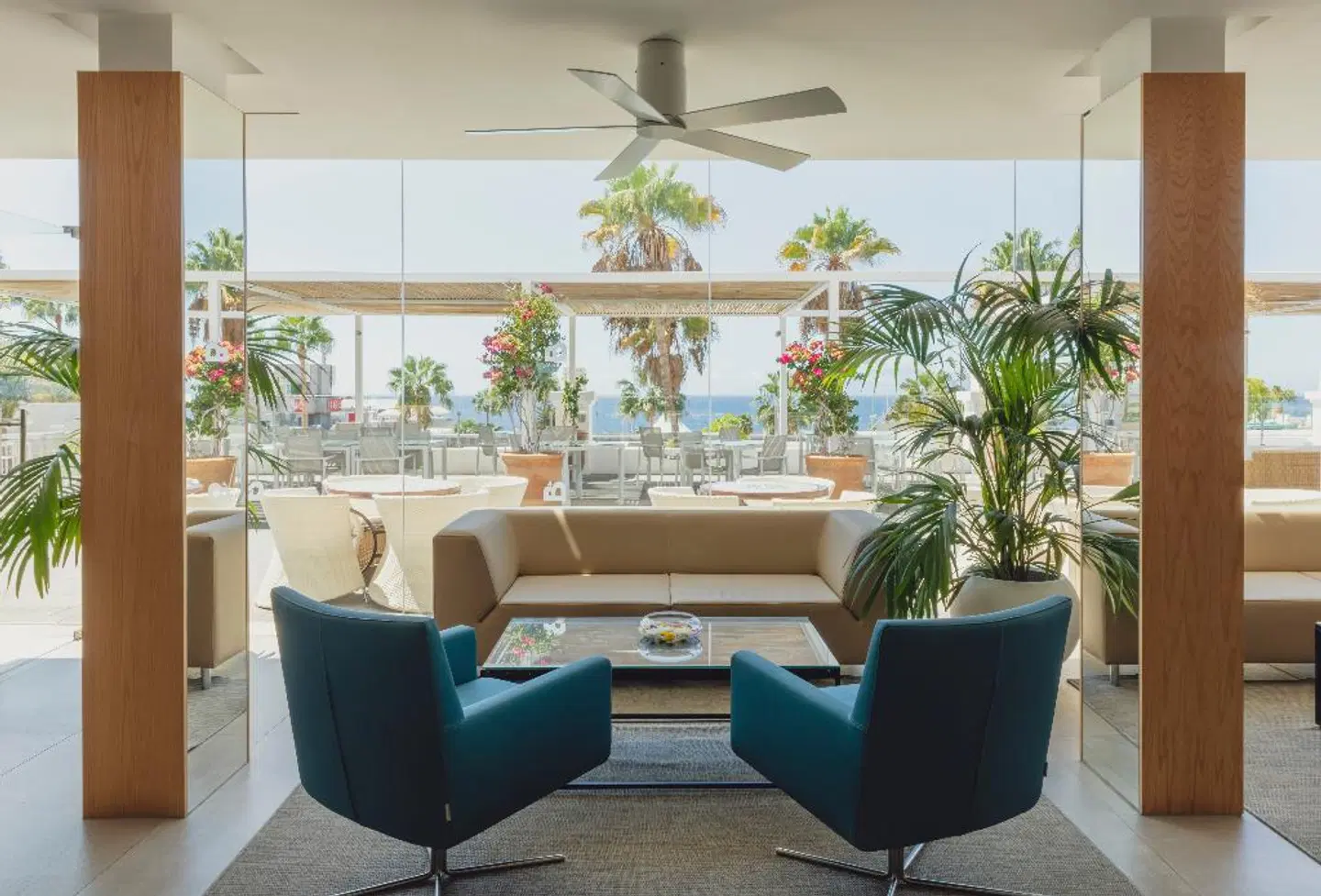 Flamingo Beach Mate LOUNGE_LOBBY