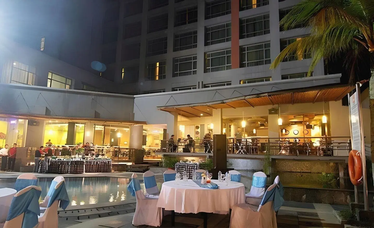 Grand Suka Hotel RESTAURANT