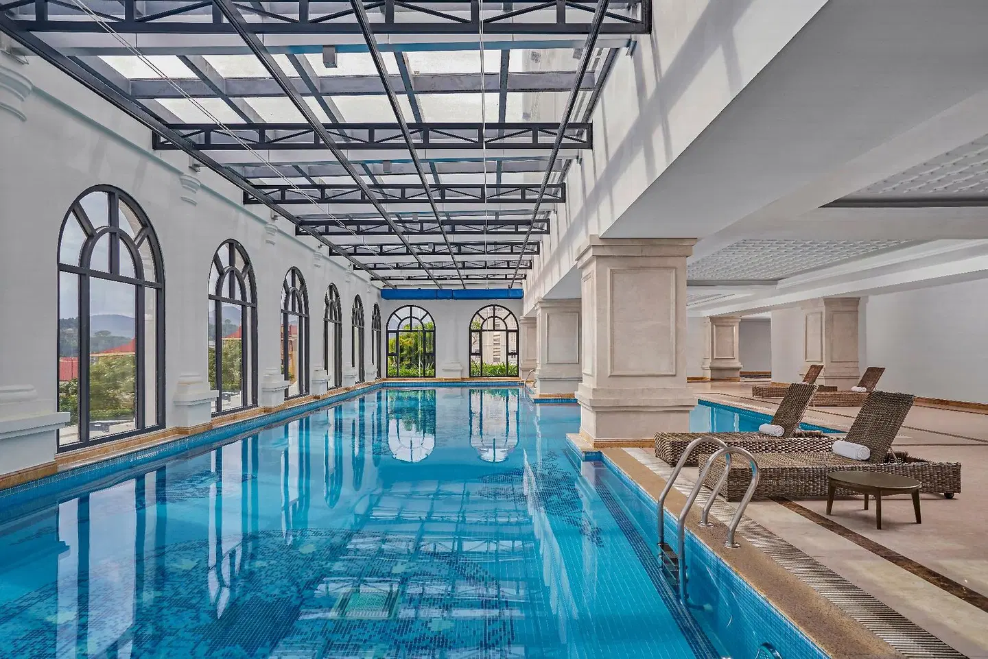 Four Points by Sheraton Lang Son INDOOR_POOL