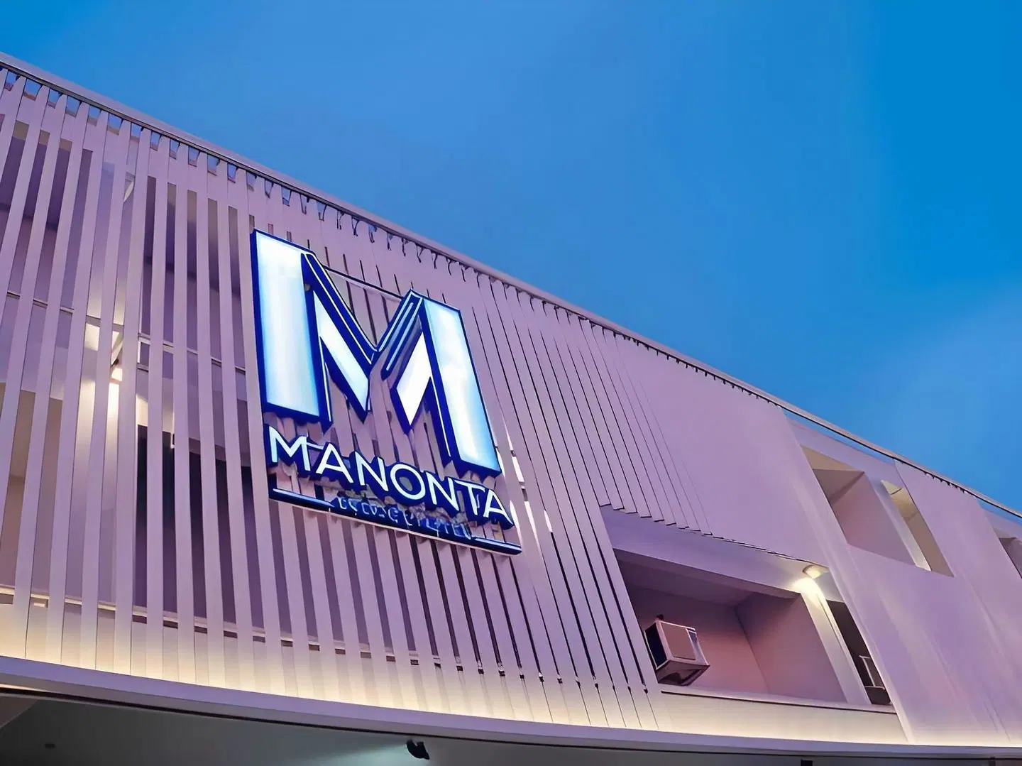 Manonta Budget Hotel EXTERIOR