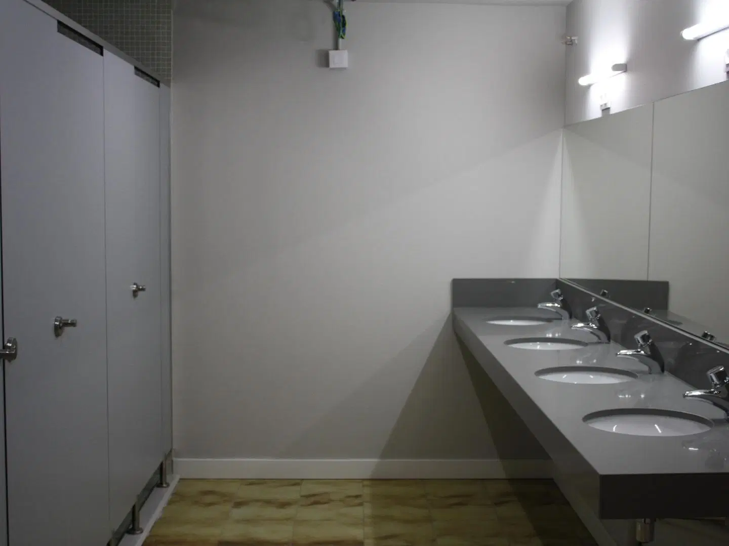 Hola Hostal Eixample Badezimmer