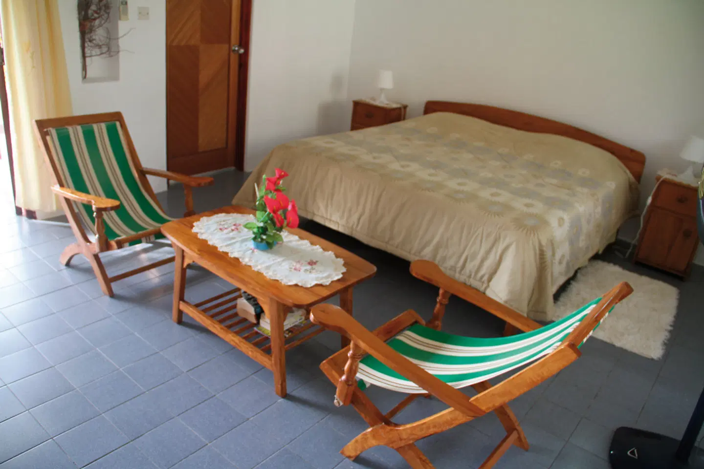 Daniella's Bungalows ROOM_EXAMPLE