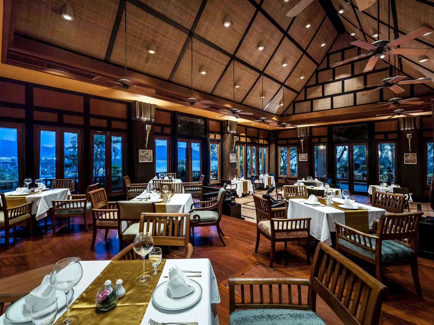 Novotel Phuket Resort Hotel Restaurant