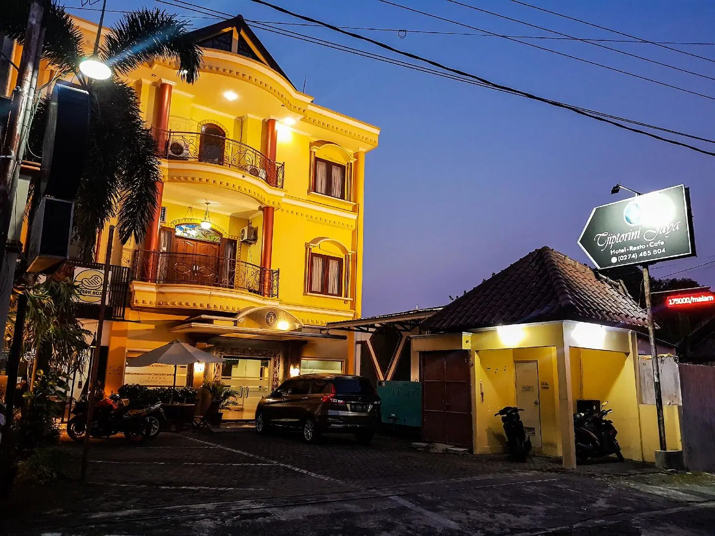 Tjiptorini Jaya Hotel EXTERIOR