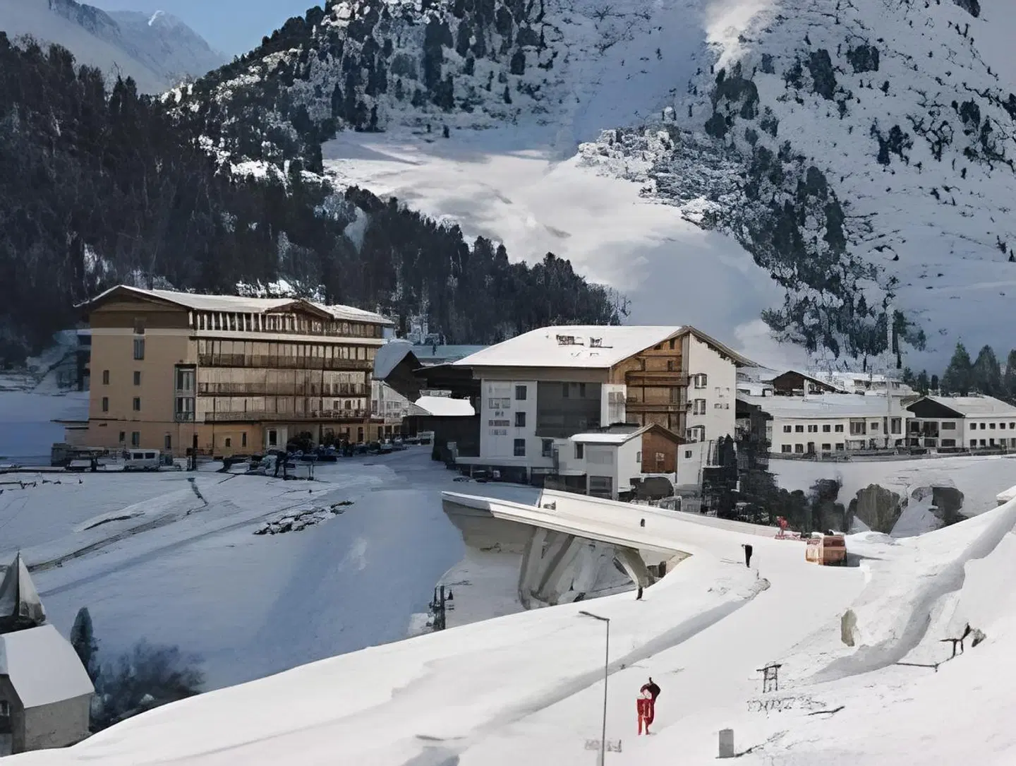 Tyrol Alt Vent EXTERIOR