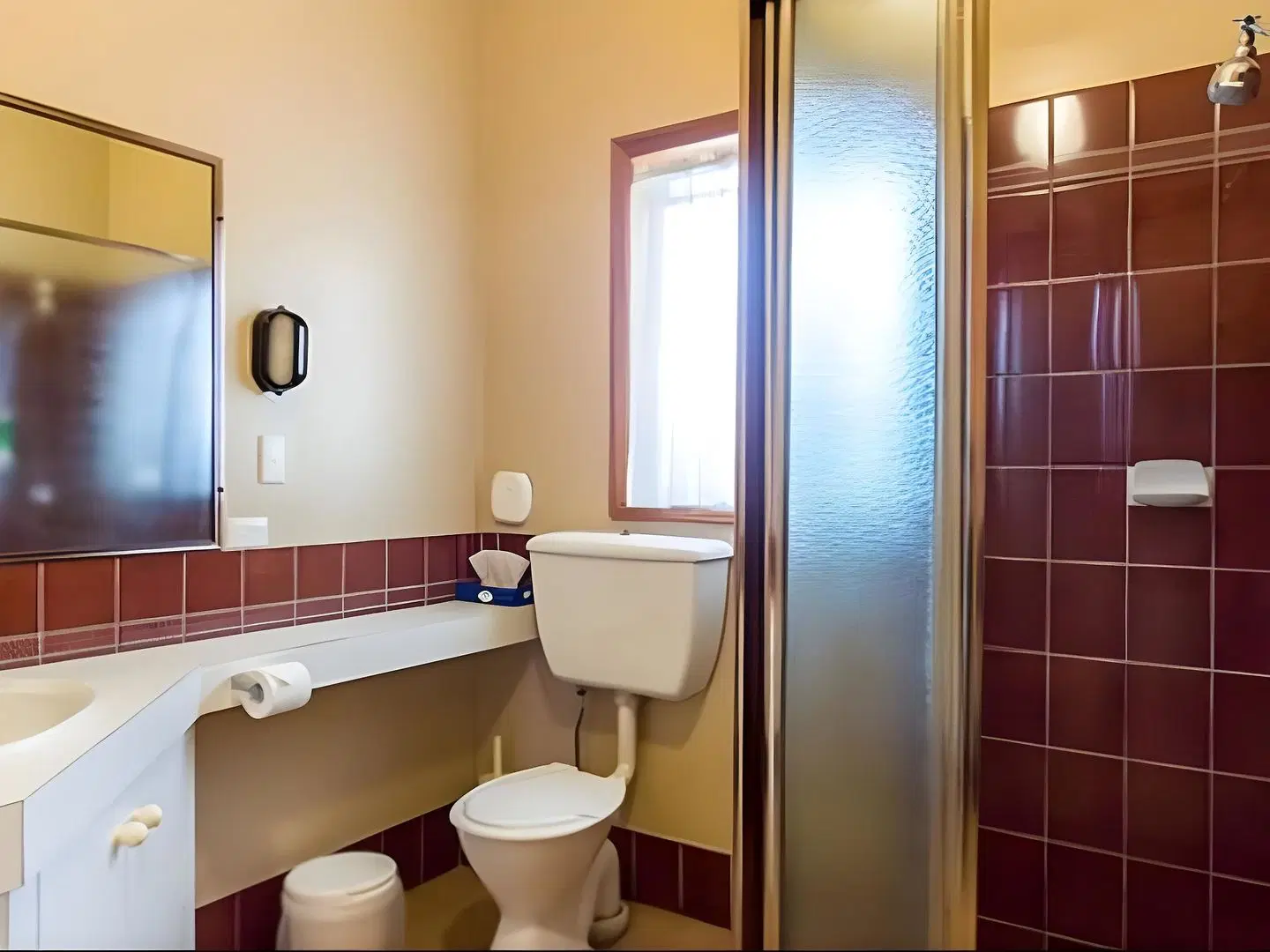 Westwood Motor Inn Badezimmer