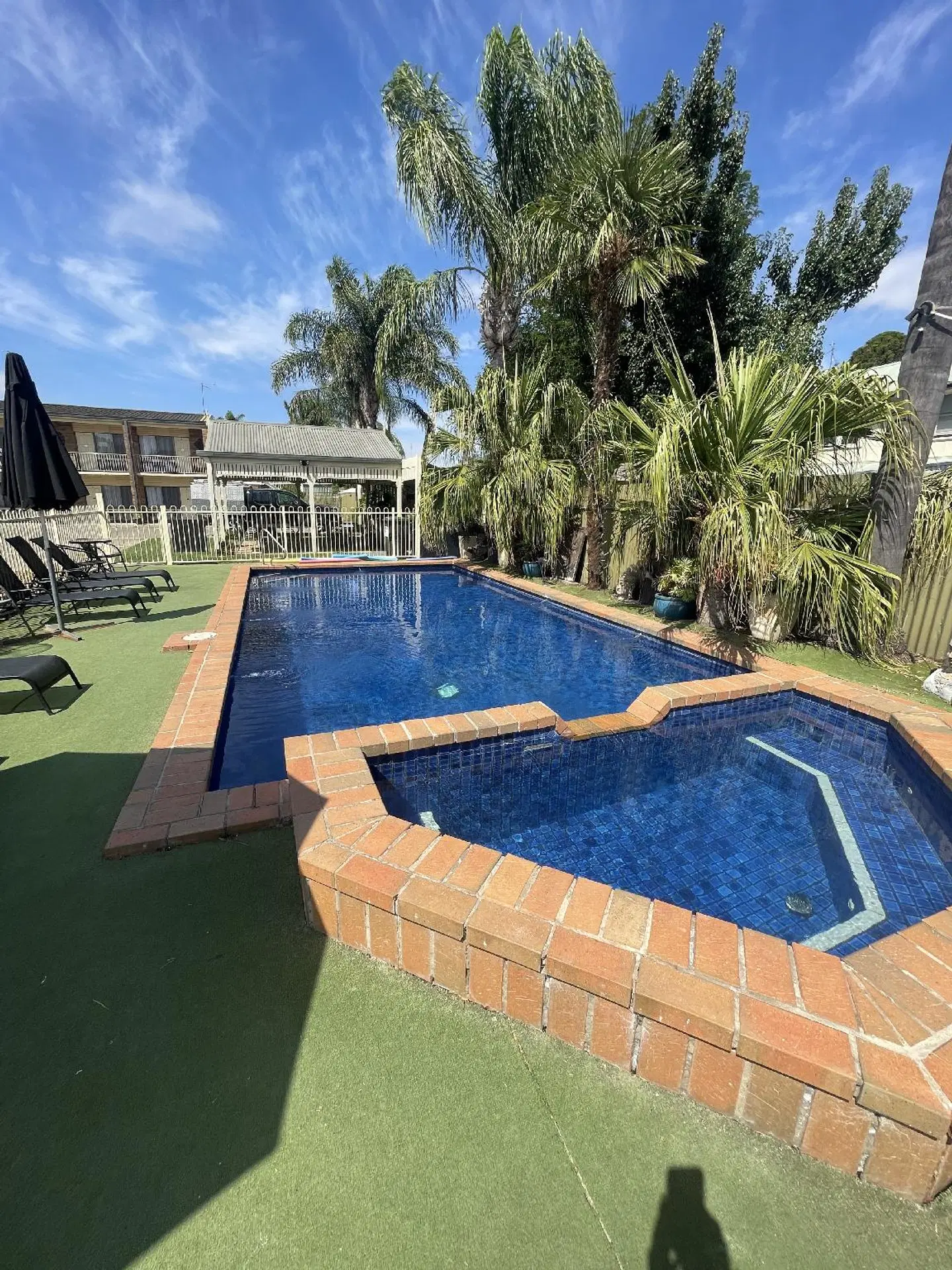 Paddlewheel Motel OUTDOOR_POOL
