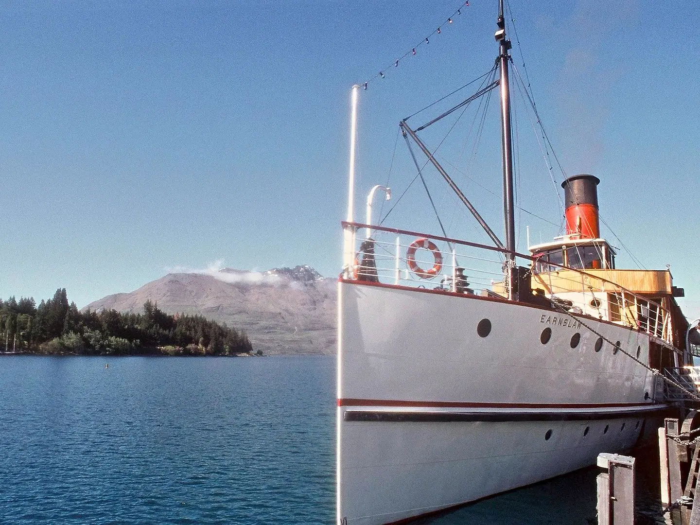 Mercure Queenstown Resort EXTERIOR