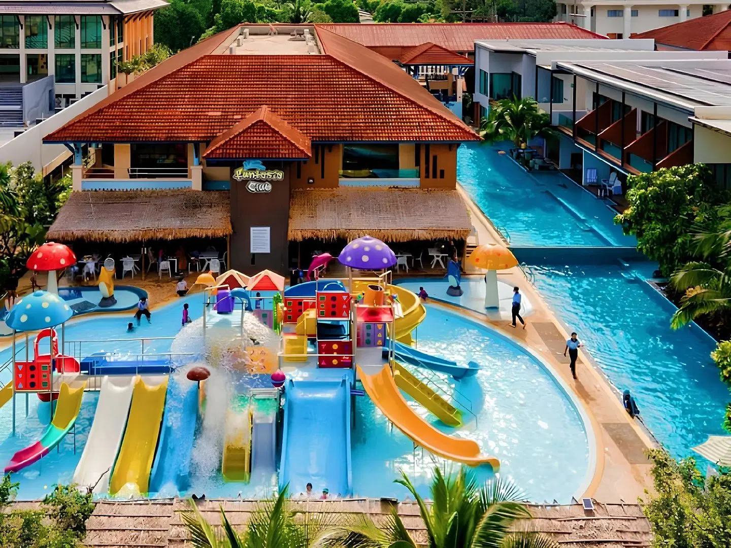 The Bed Vacation Rajamangala Hotel OUTDOOR_POOL