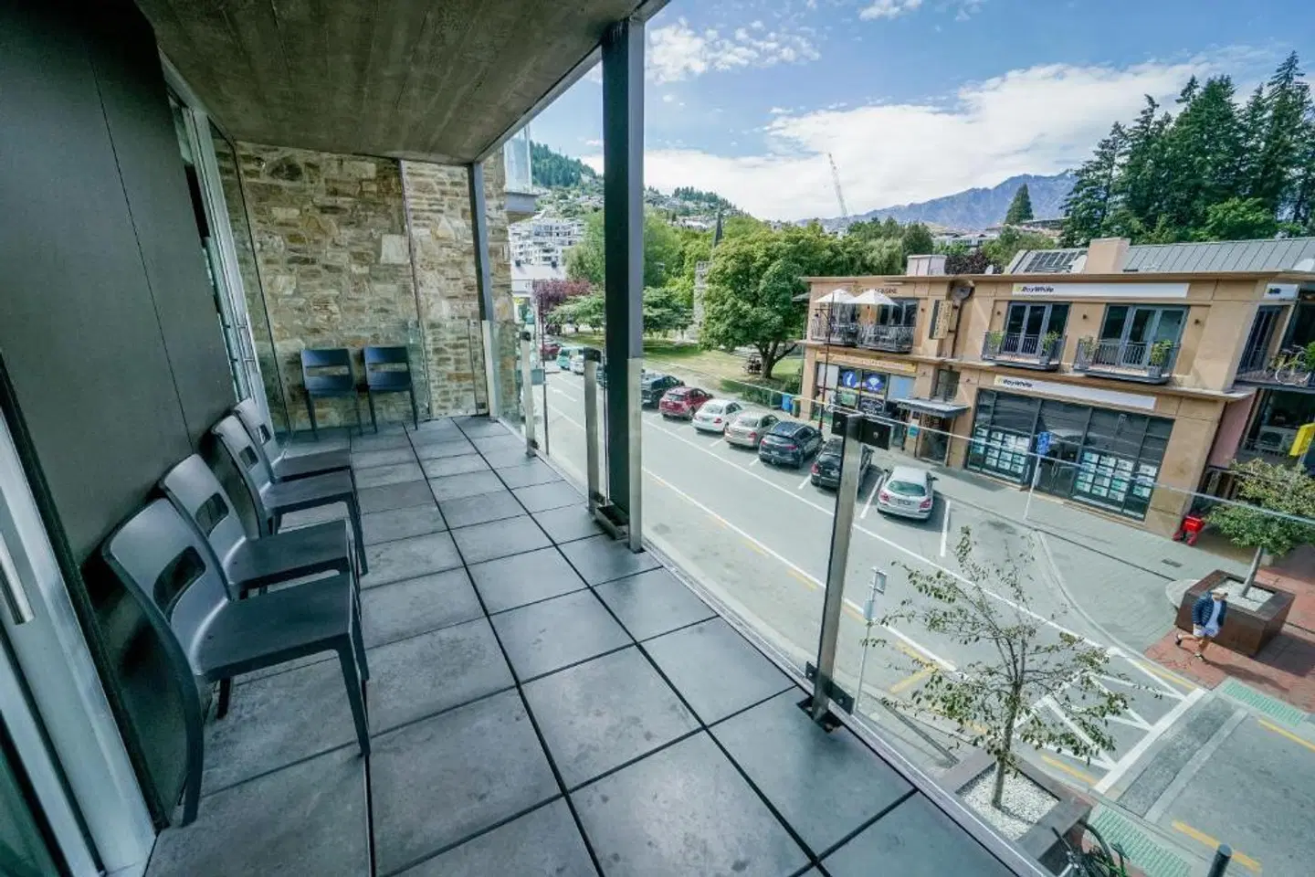 Nomads Queenstown Backpackers SPORTS_AND_LEISURE