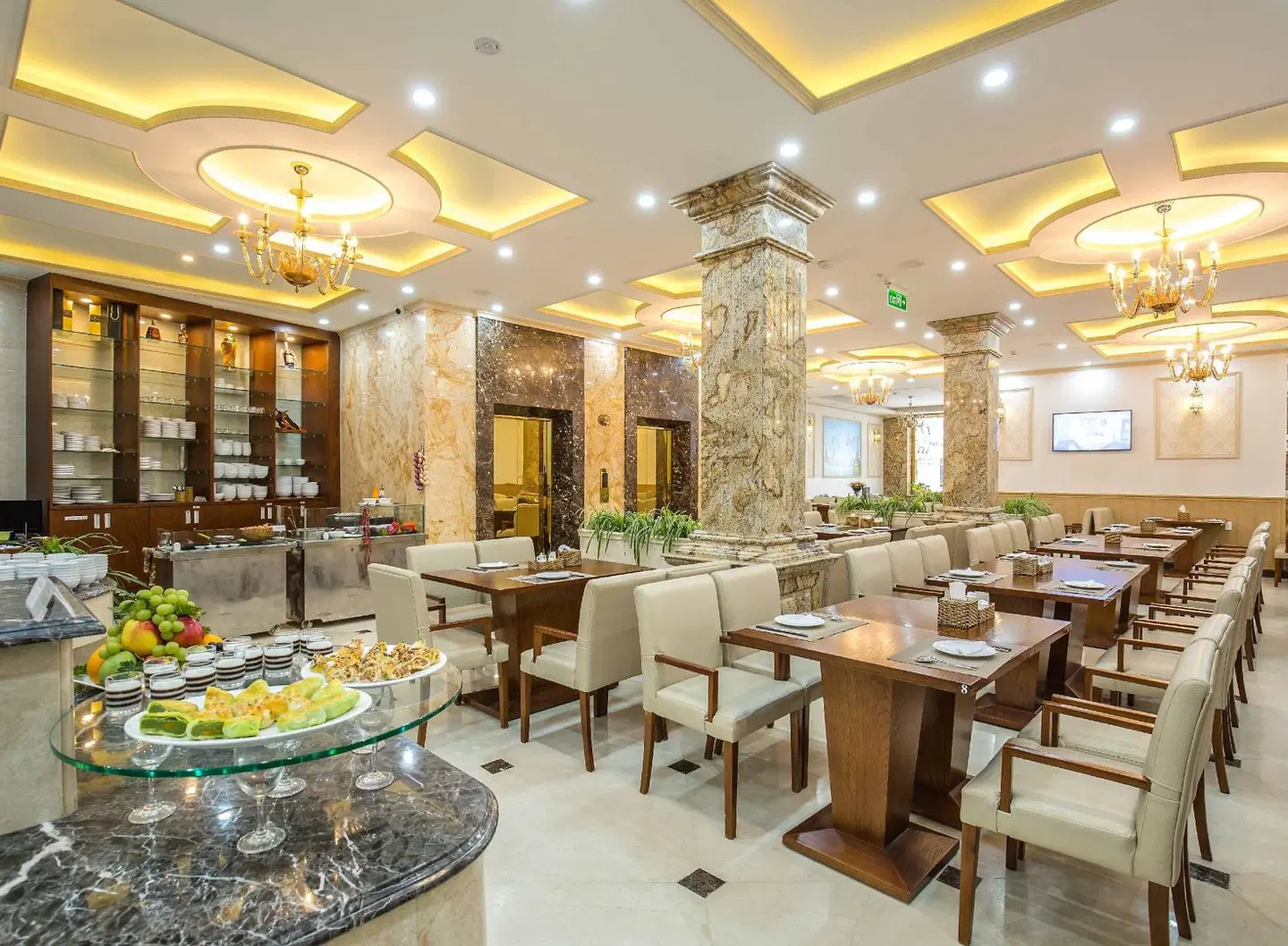 Roy Dala Hotel Restaurant