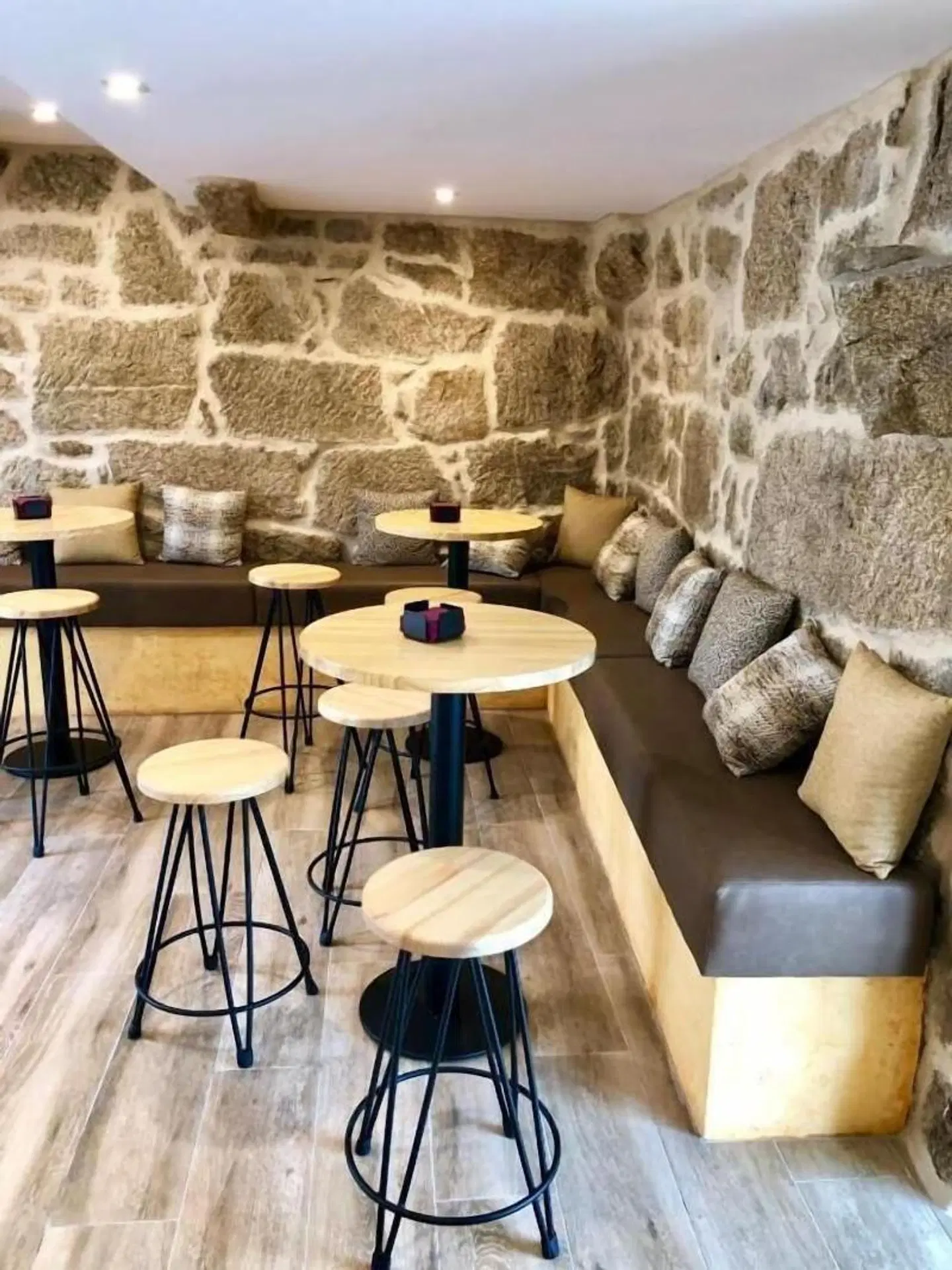 Hotel Nande BAR