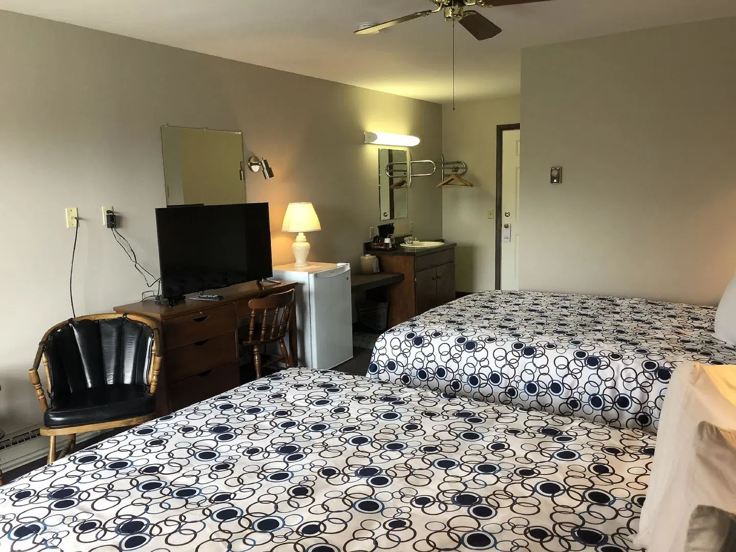 Edenbrook Motel ROOM_EXAMPLE