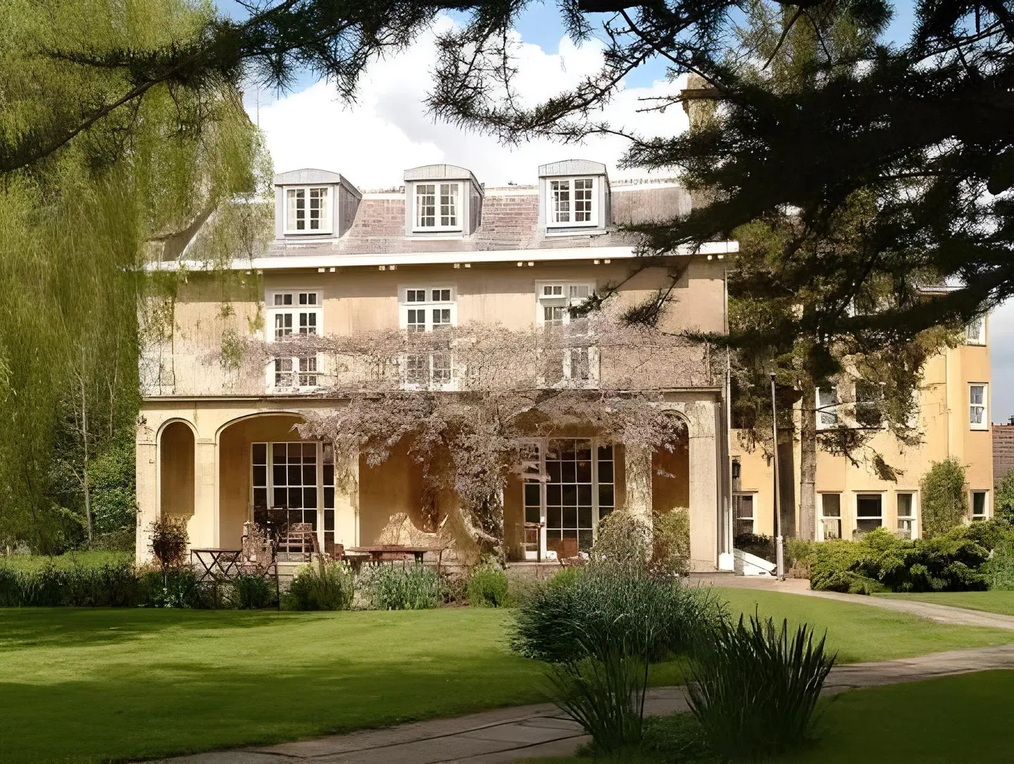 Chiseldon House Hotel EXTERIOR