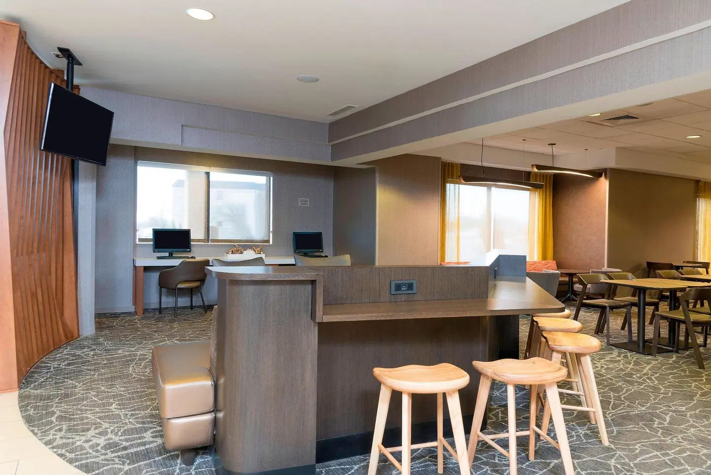 SpringHill Suites by Marriott Grand Rapids North Bar