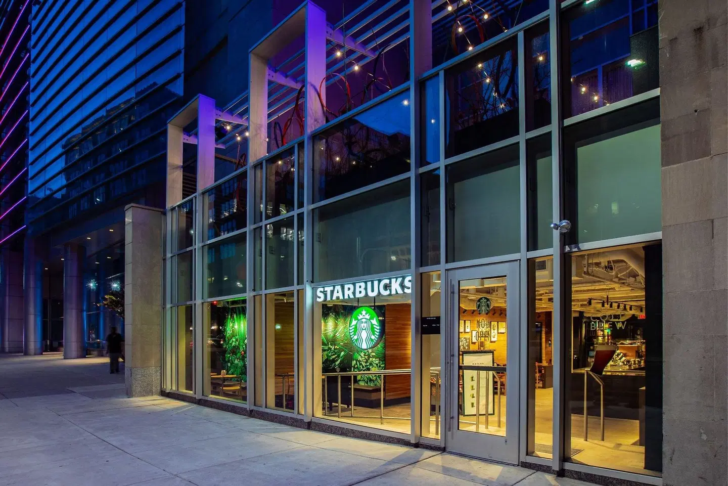 Aloft Philadelphia Downtown EXTERIOR