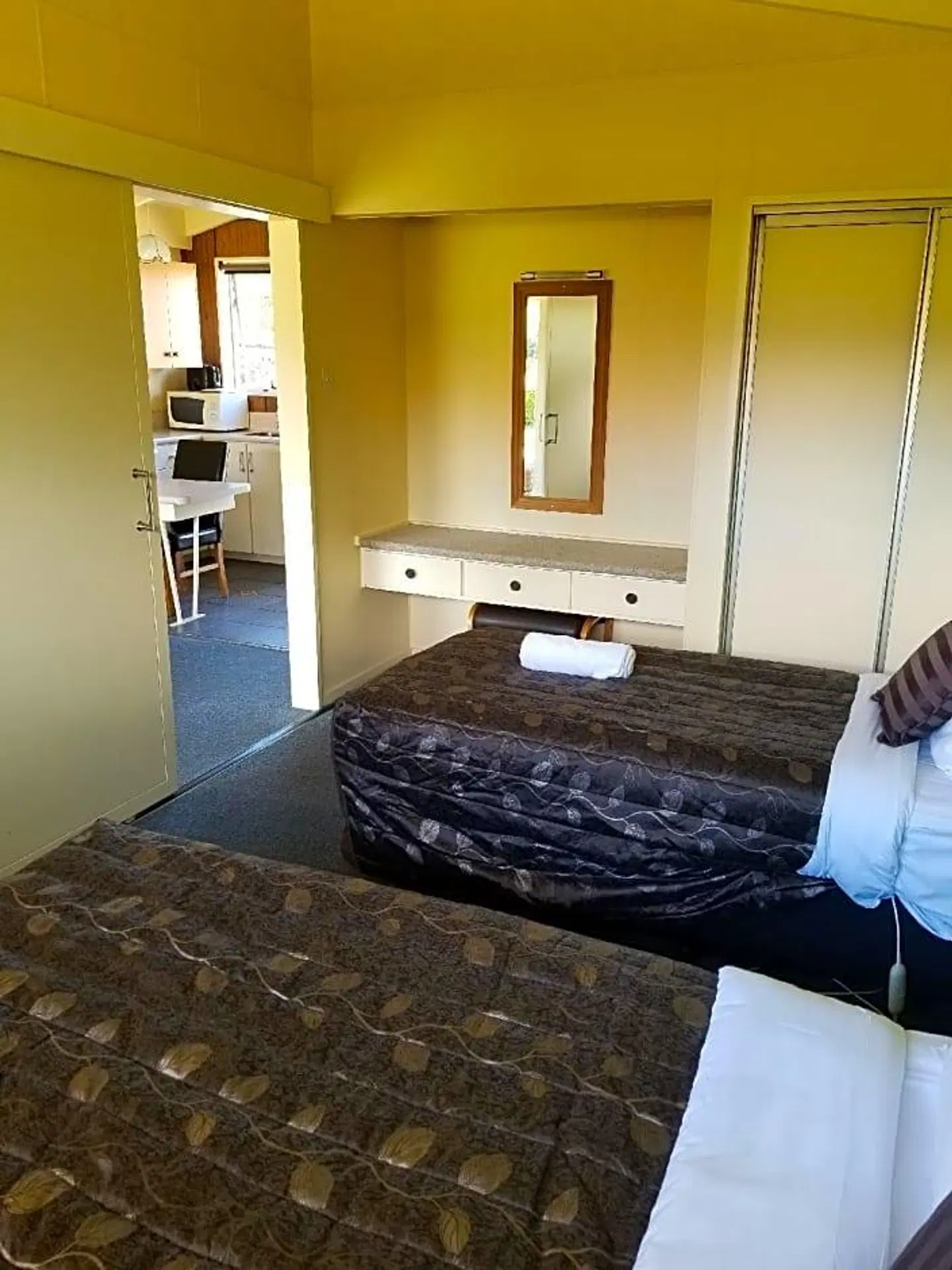 Alpine View Motel ROOM_EXAMPLE