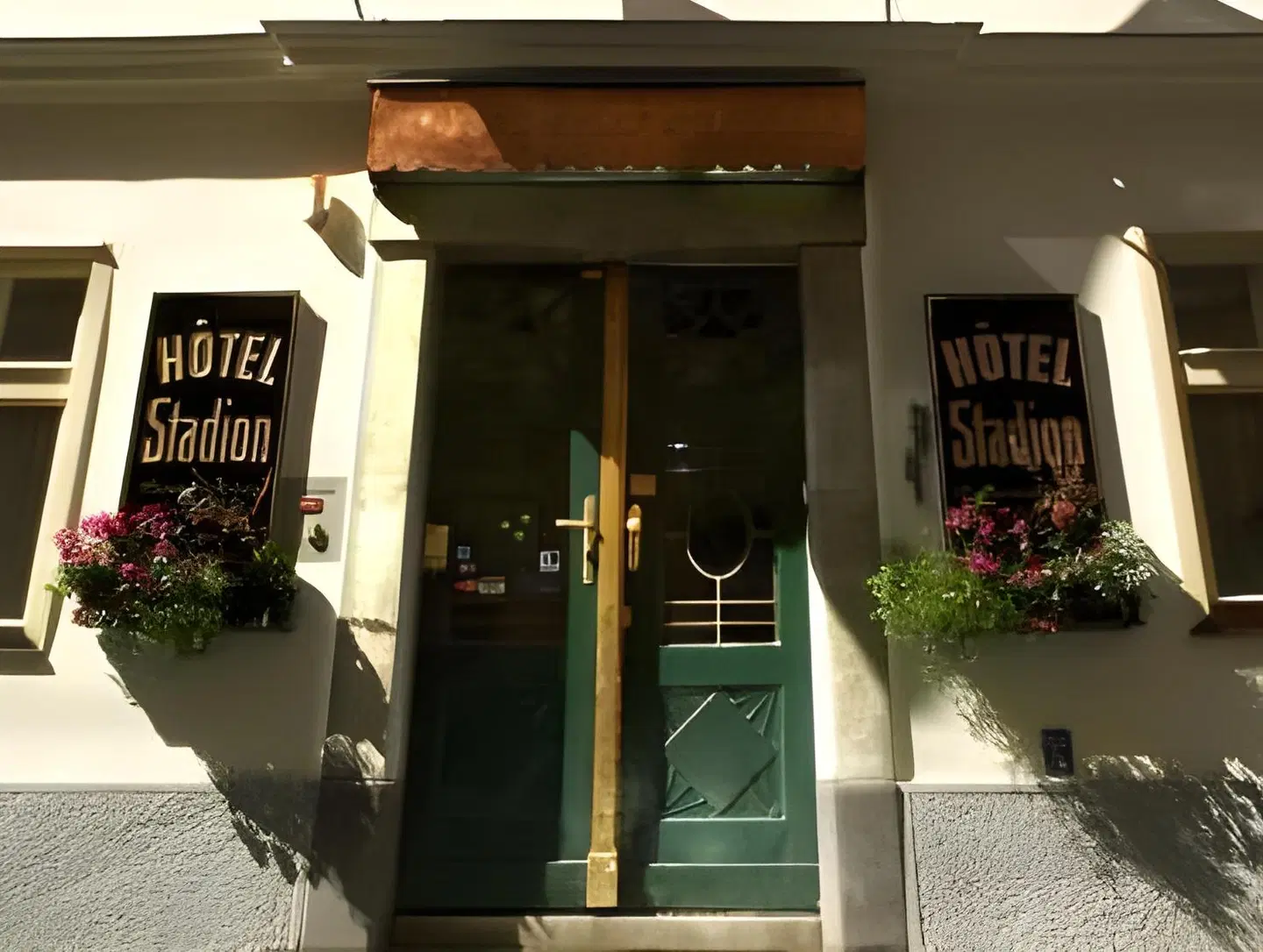 Hotel Graf Stadion EXTERIOR