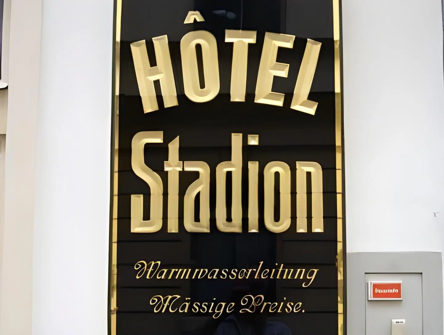 Hotel Graf Stadion EXTERIOR