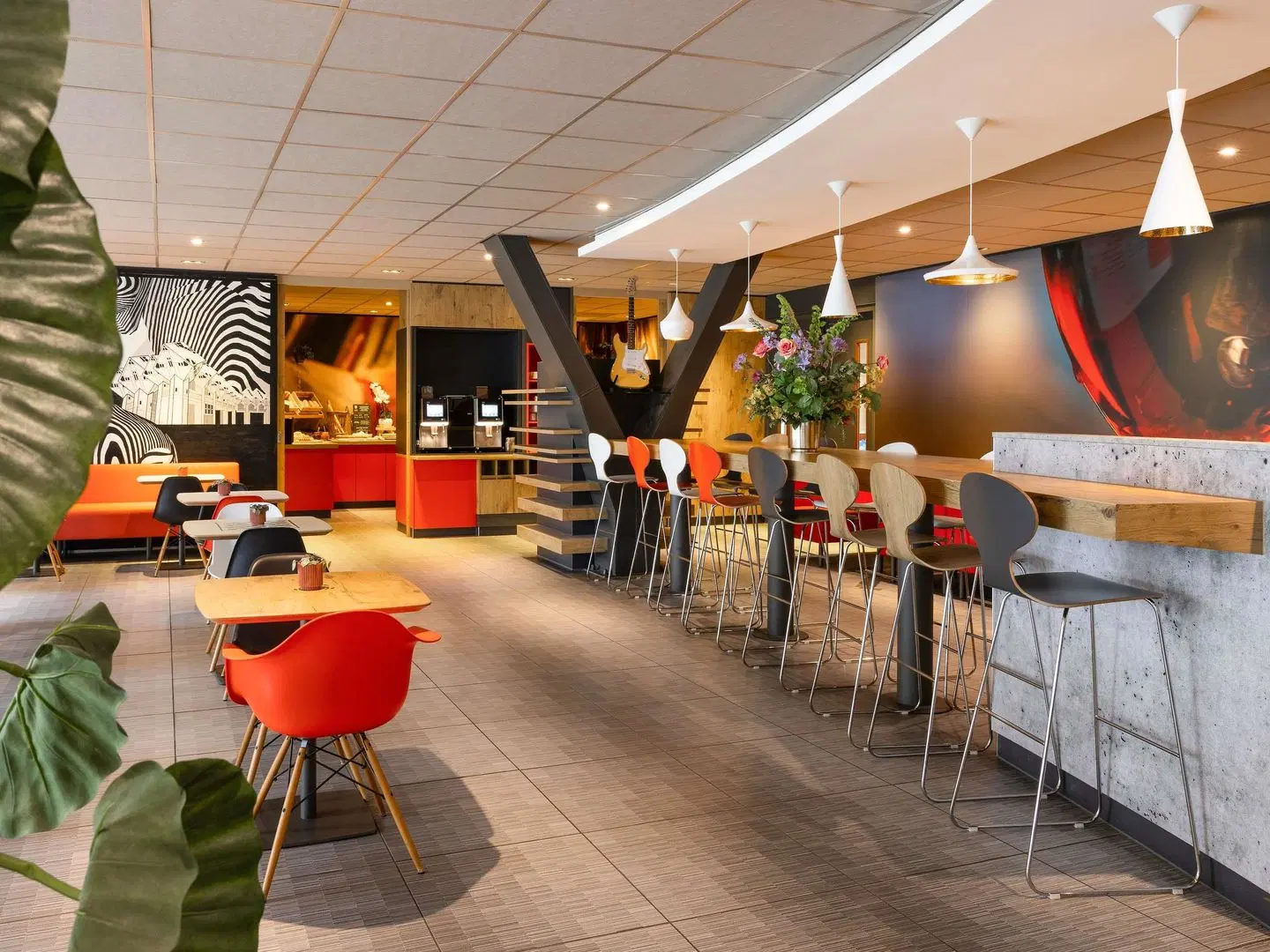 ibis Rotterdam City Centre Bar