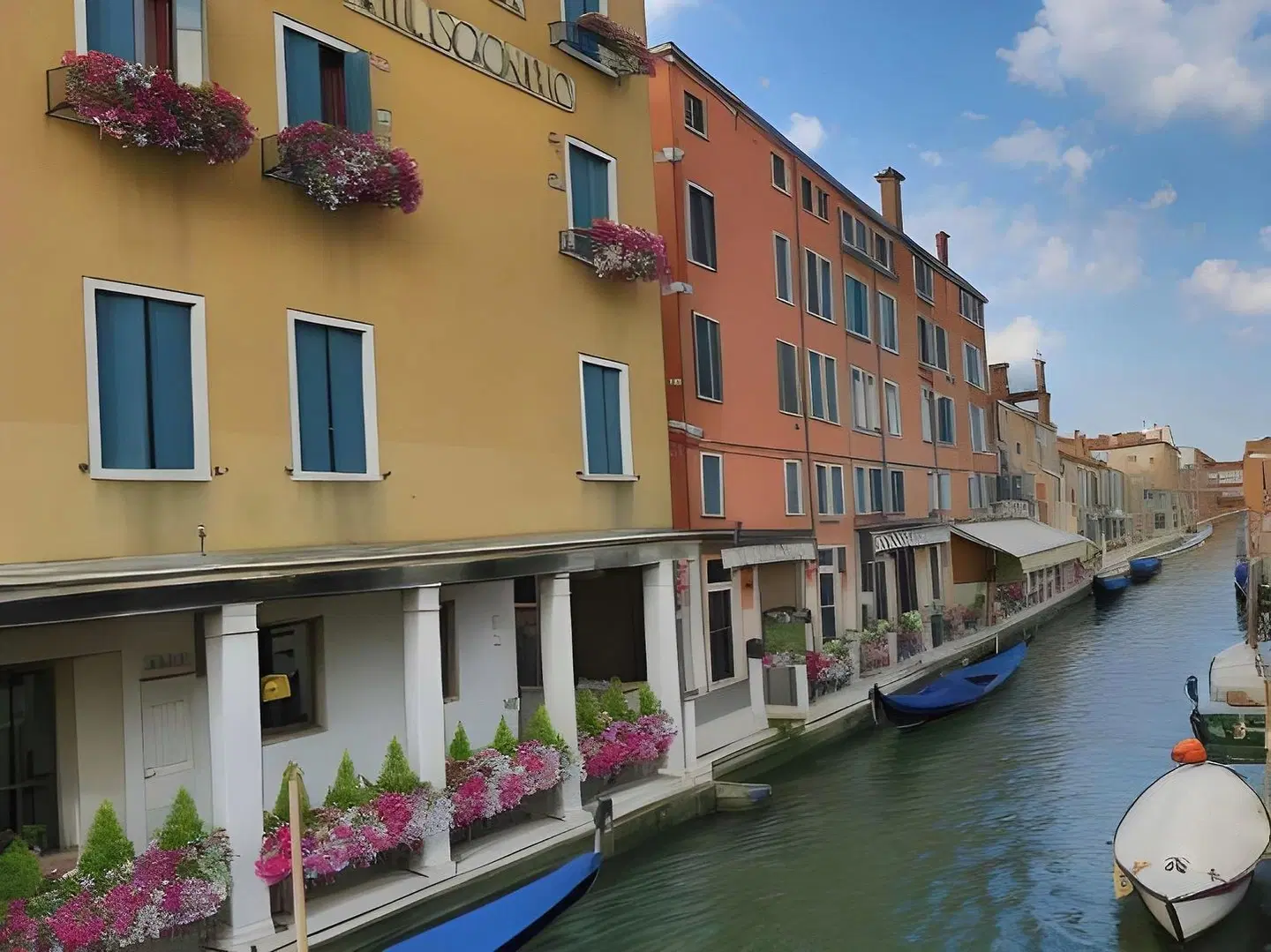 Arlecchino EXTERIOR