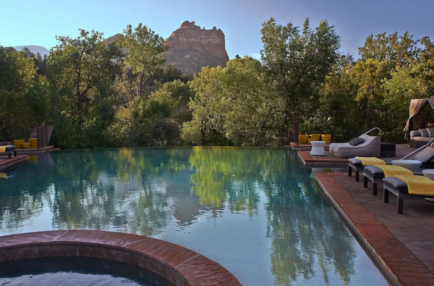 Amara Resort & Spa OUTDOOR_POOL