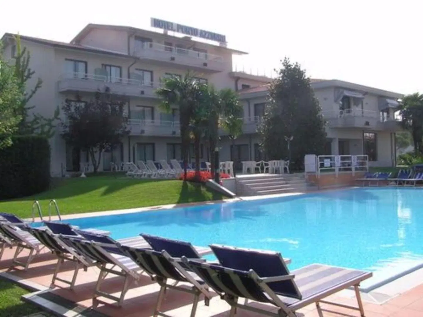 Porto Azzurro OUTDOOR_POOL