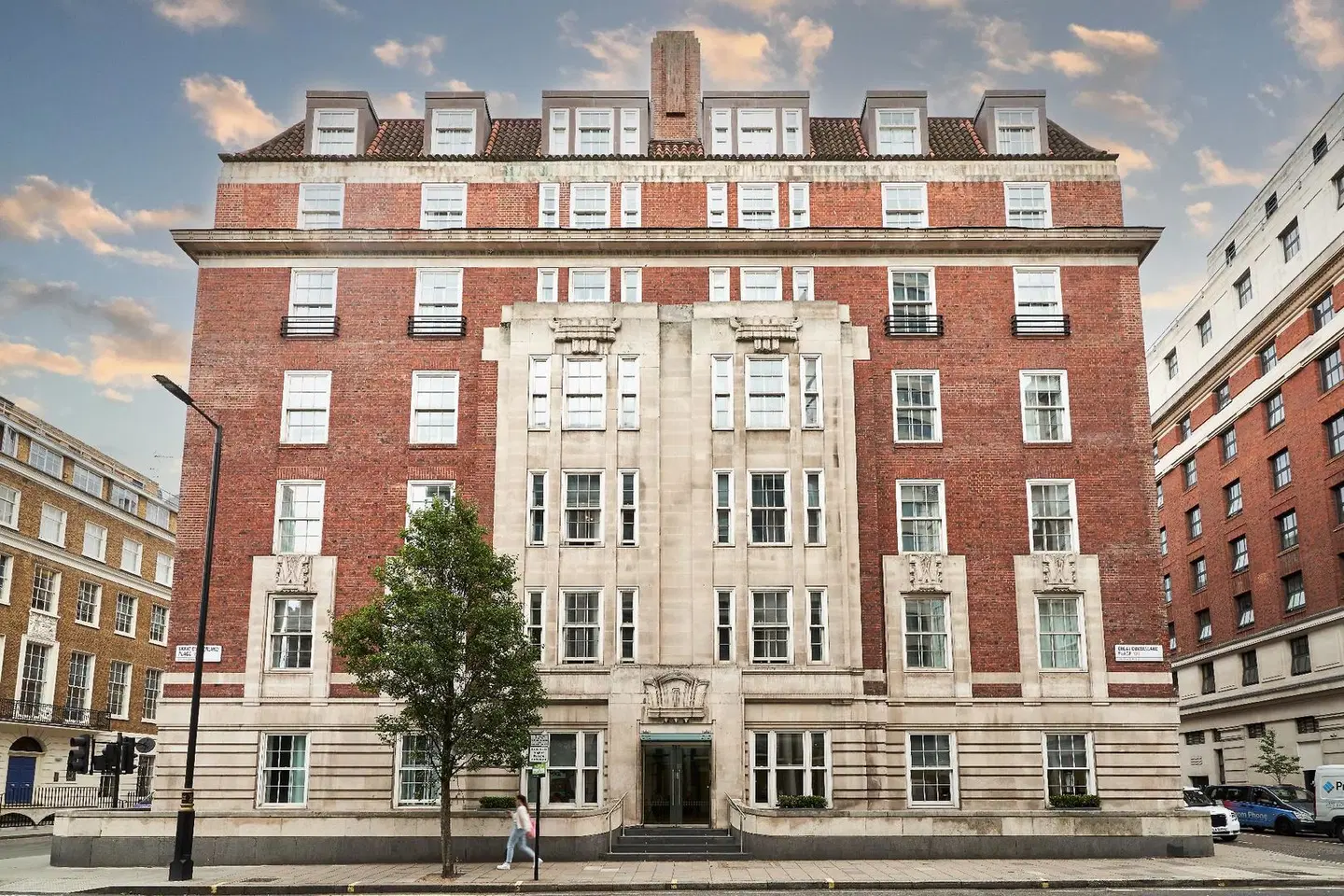 Thistle London Park Lane EXTERIOR
