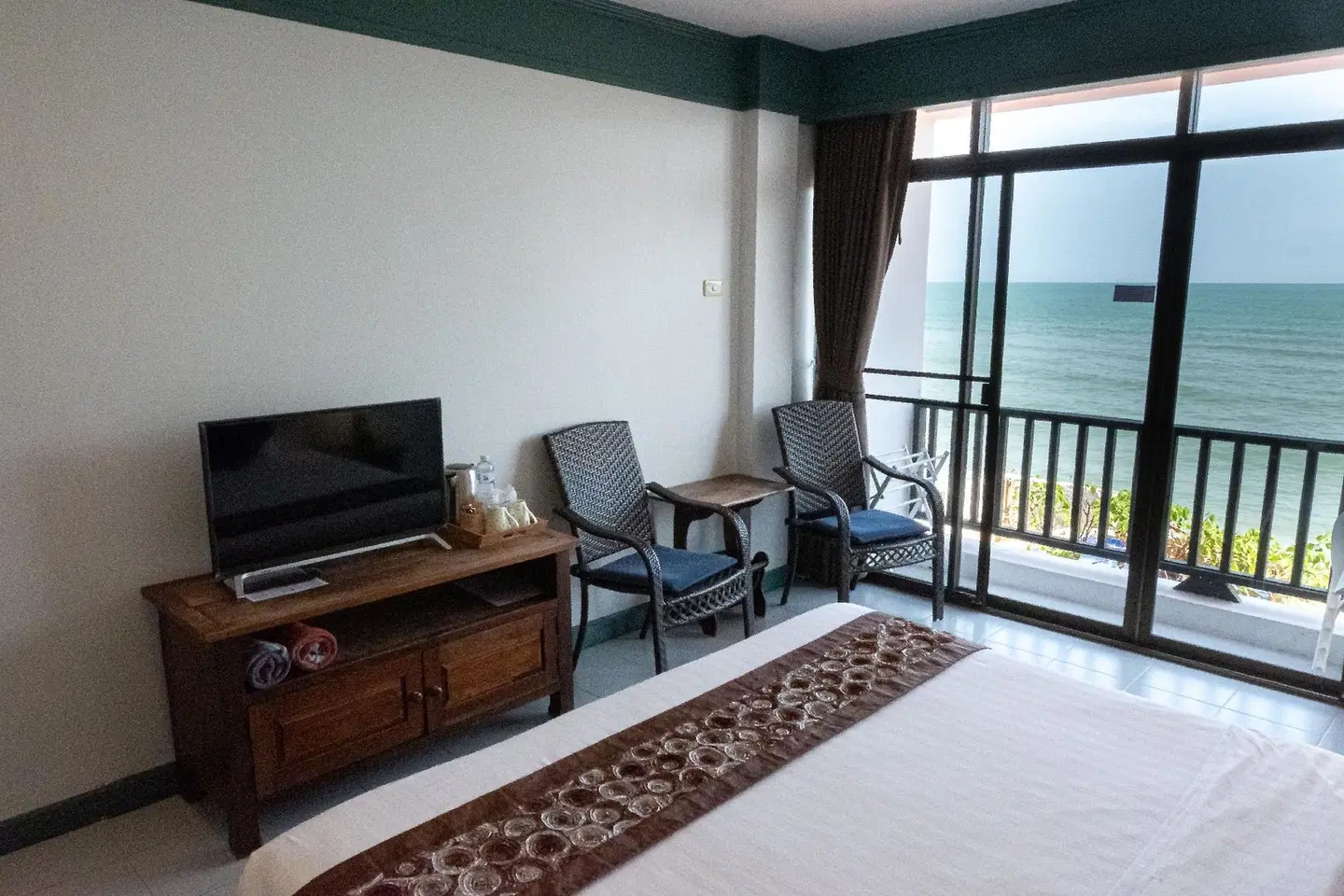 White Sand Beach Hotel ROOM_EXAMPLE