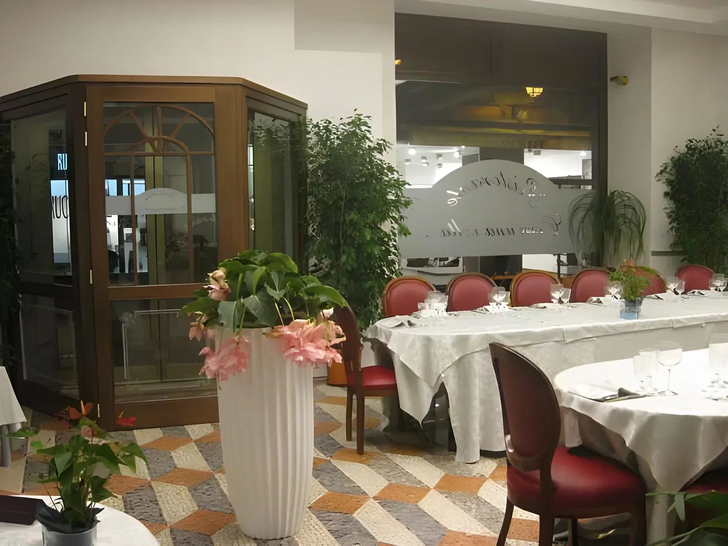 Roma Restaurant