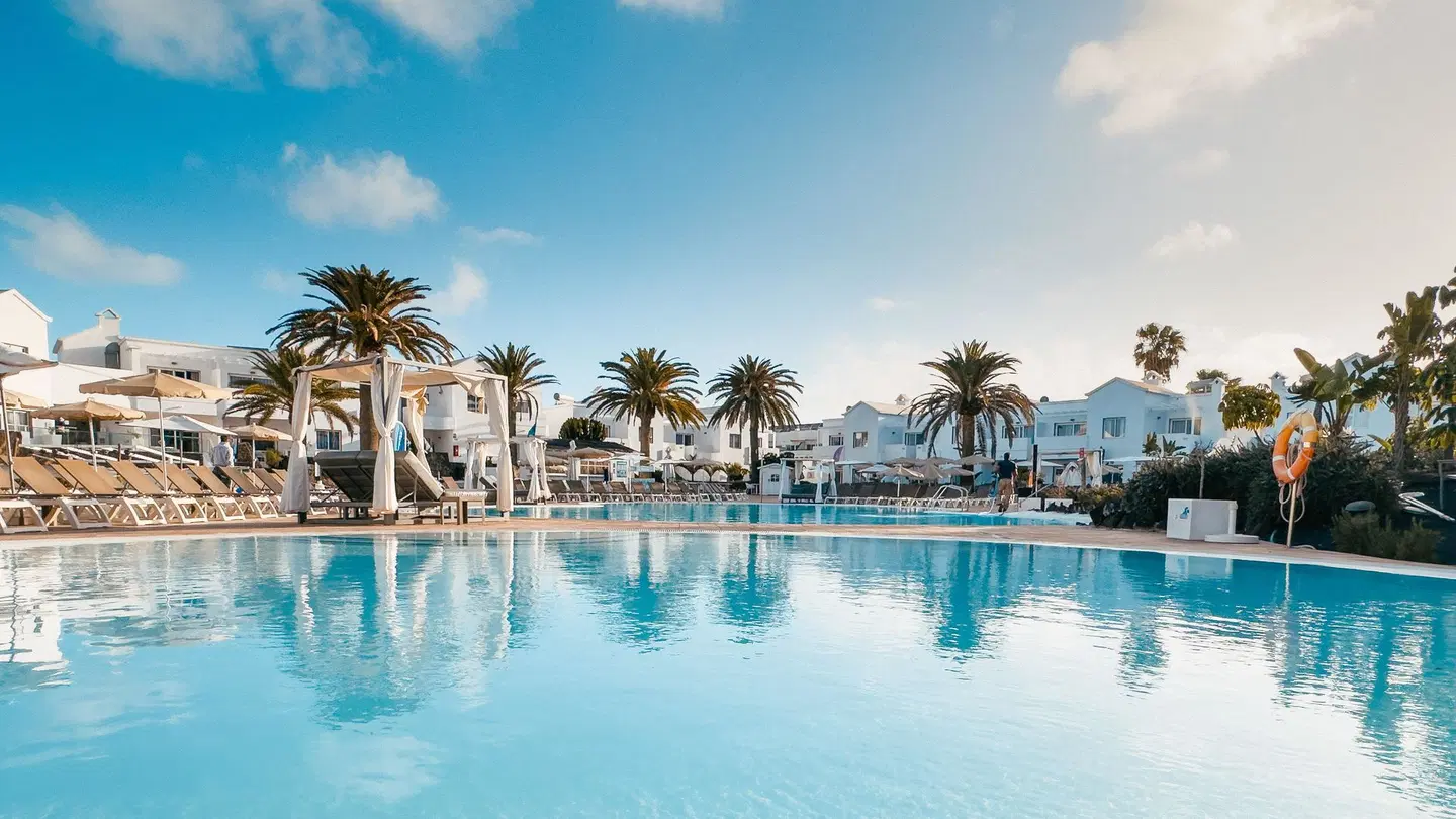 LABRANDA Corralejo Village OUTDOOR_POOL