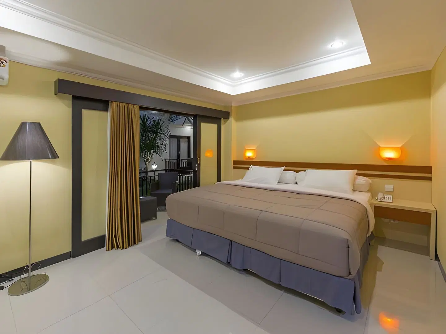 RedDoorz Plus near Mall Bali Galeria 2 ROOM_EXAMPLE