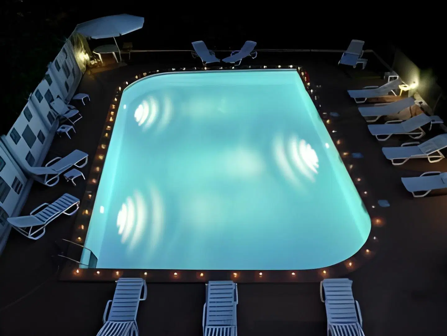 Astoria Suite Hotel OUTDOOR_POOL
