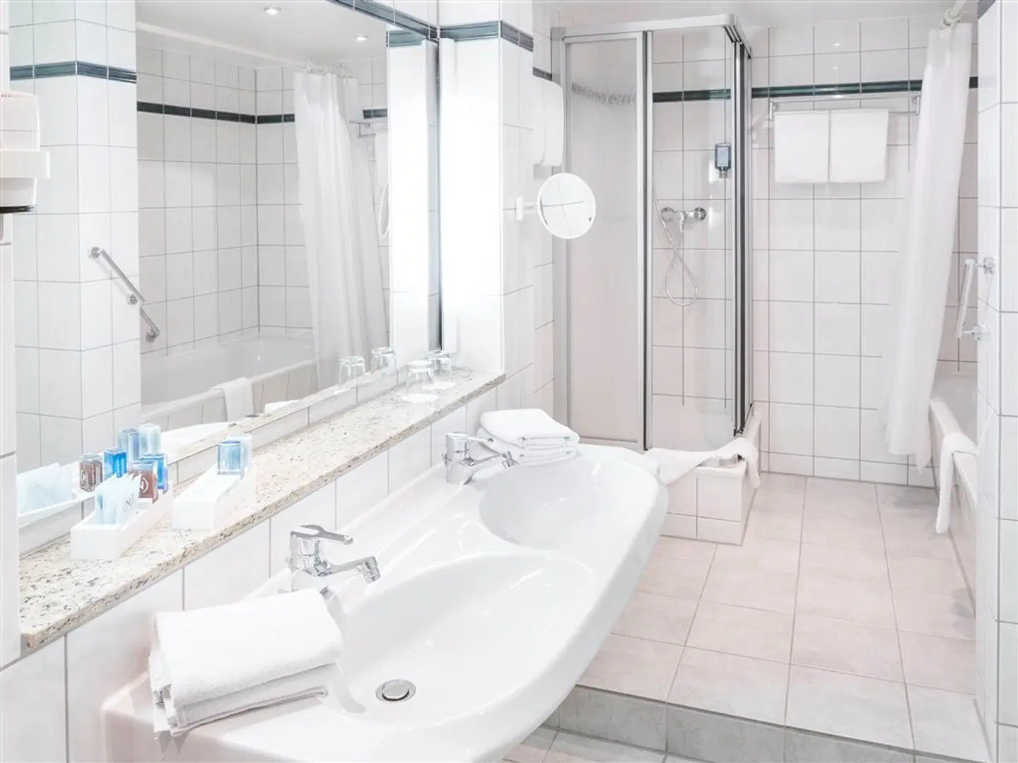 Victor's Residenz-Hotel Gera Badezimmer