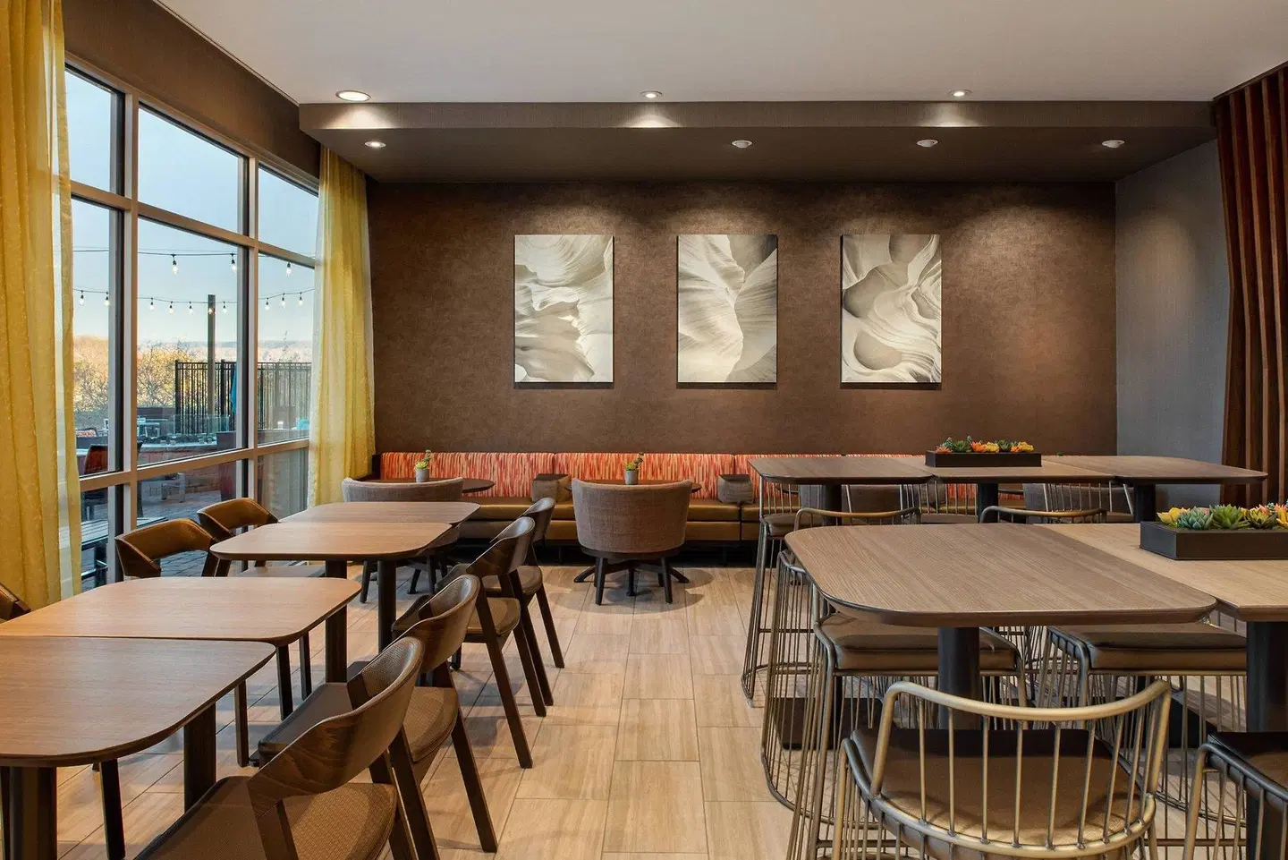 SpringHill Suites by Marriott St. George Washington Bar