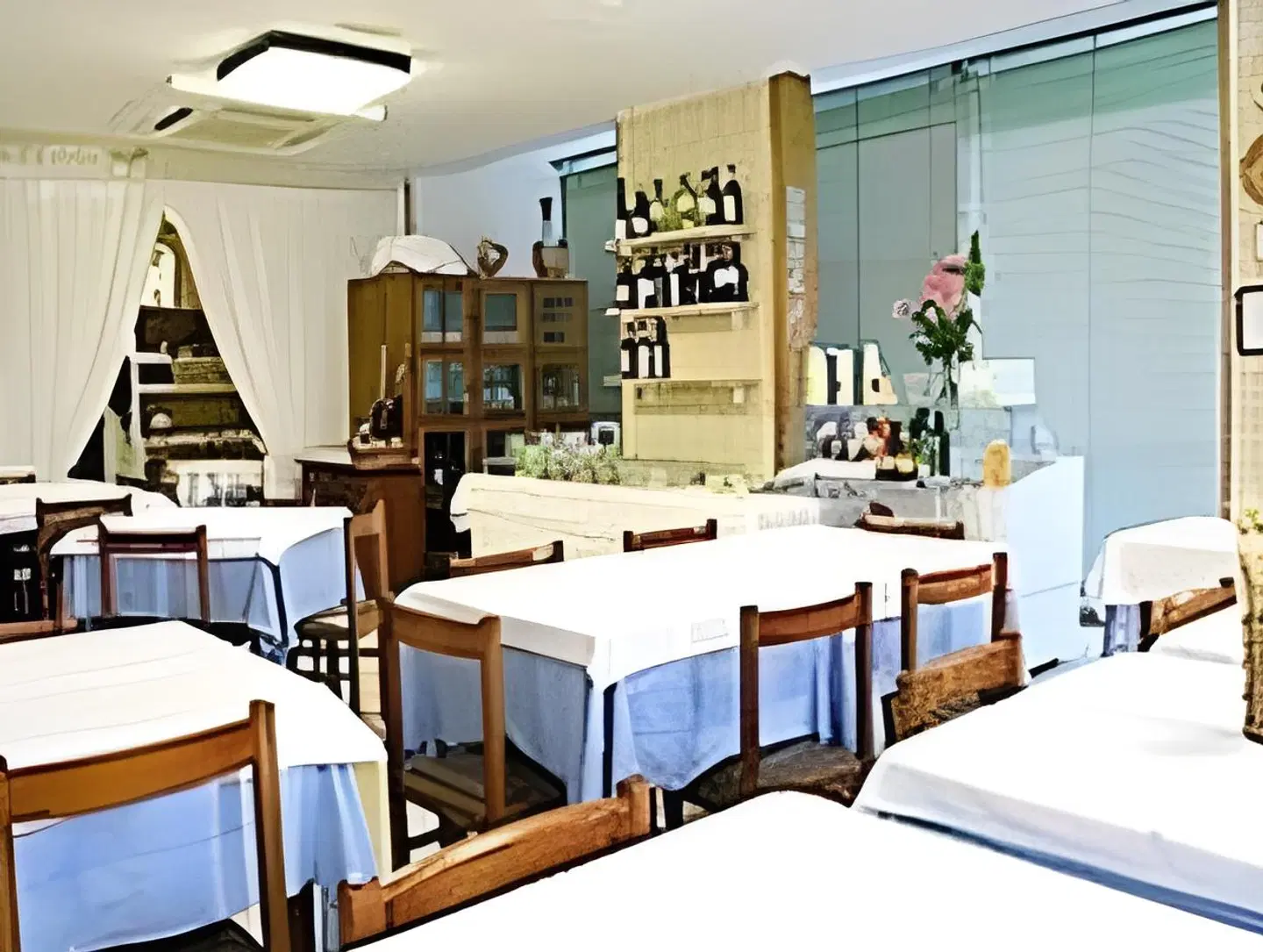 Astra Restaurant