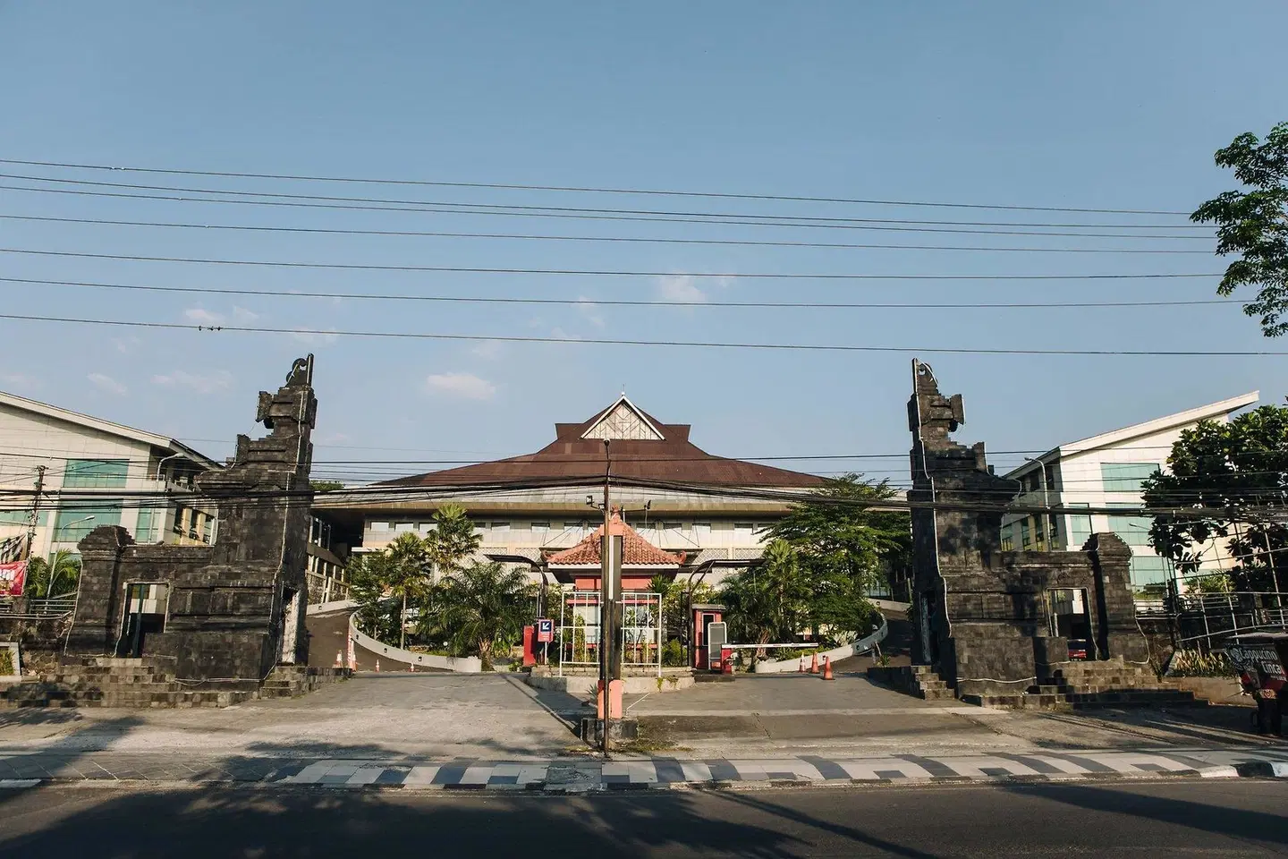 UTC Hotel Semarang EXTERIOR