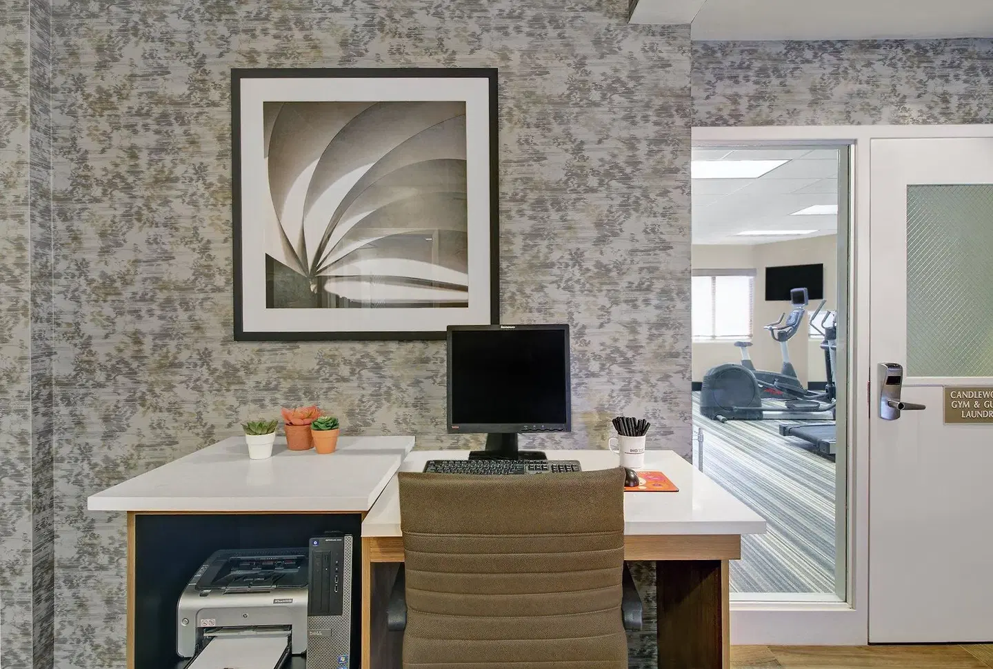Candlewood Suites Winchester by IHG ROOM_EXAMPLE