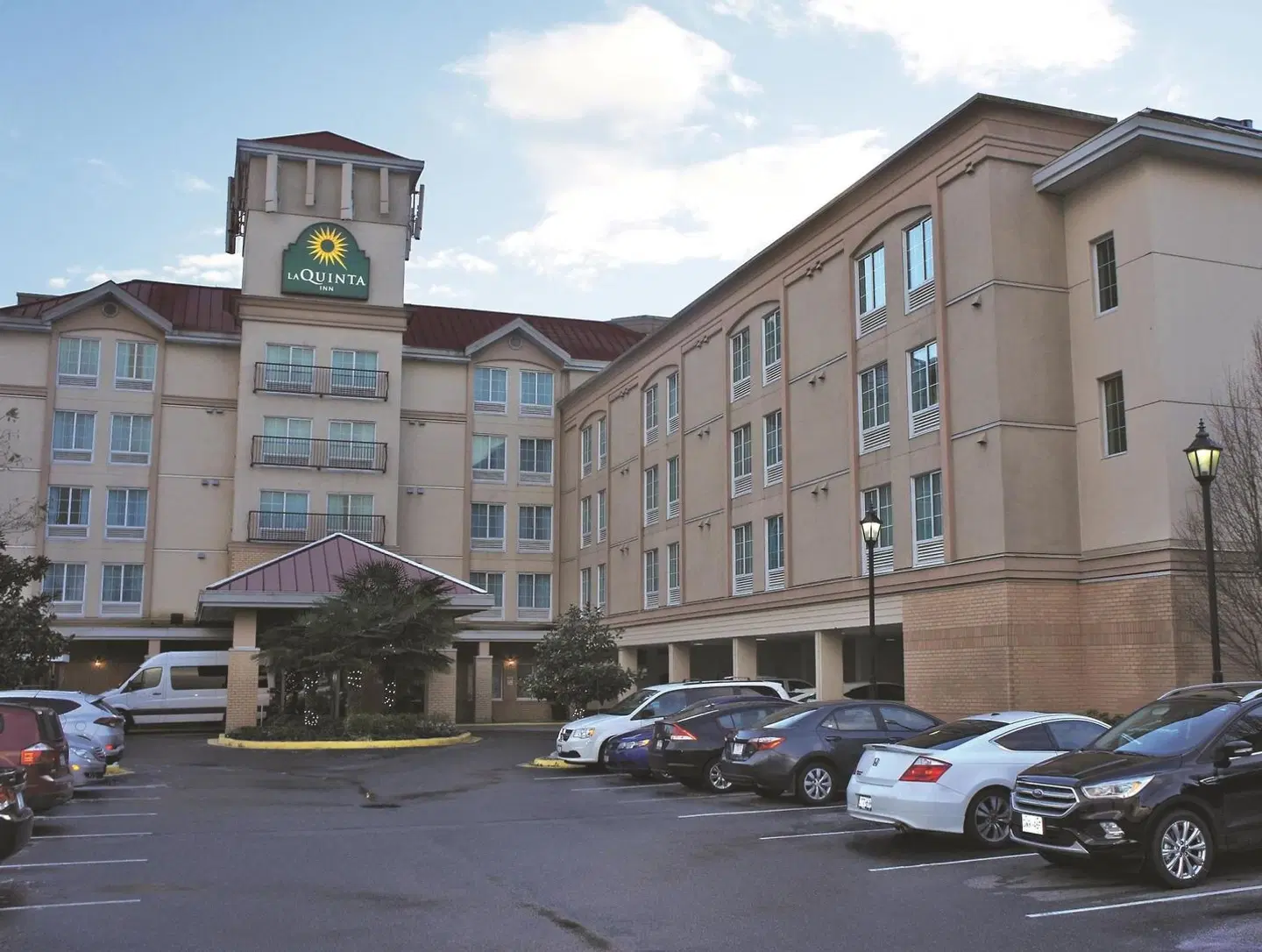 La Quinta Inn Vancouver Airport EXTERIOR