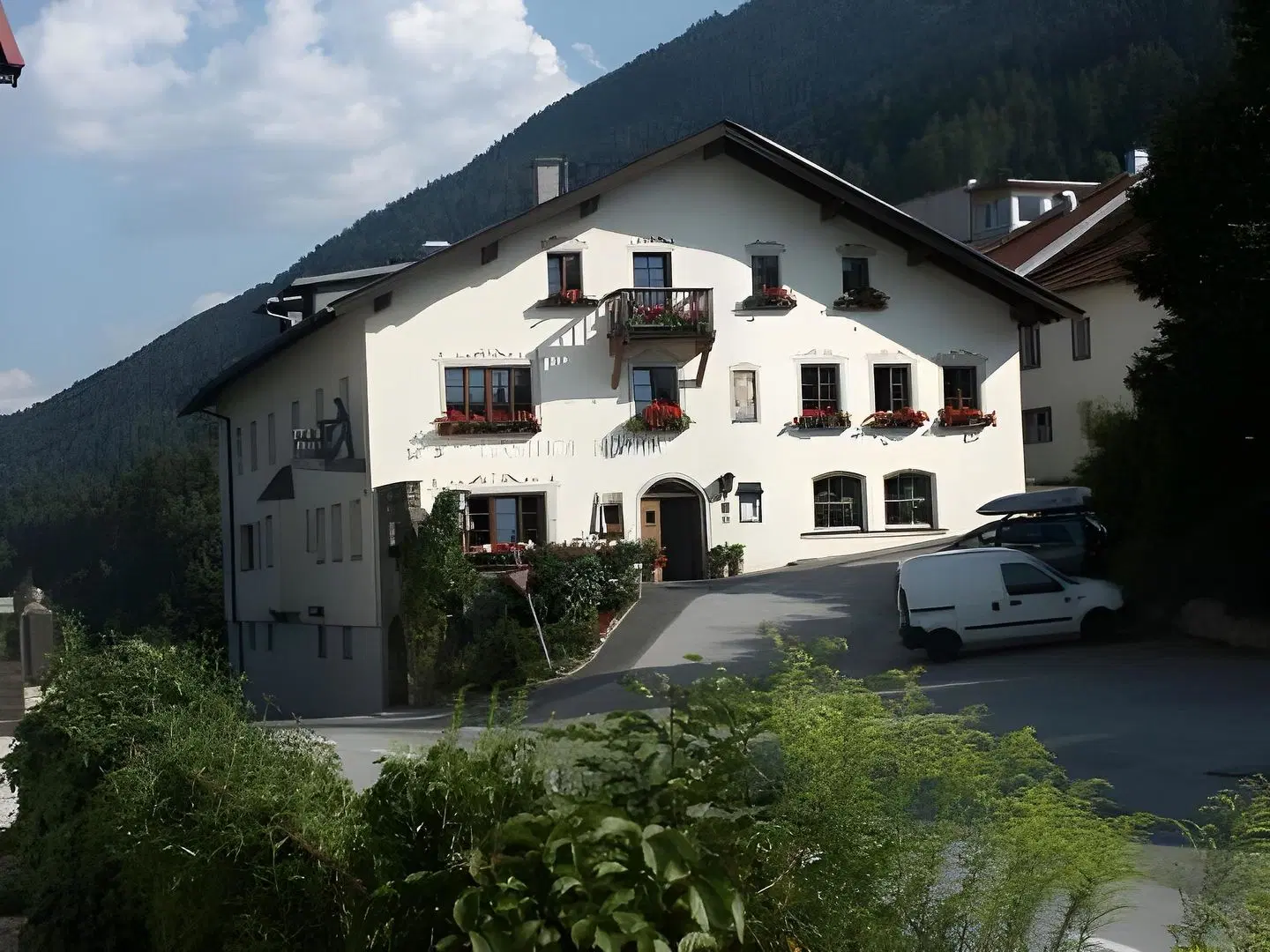 Hotel Handl EXTERIOR