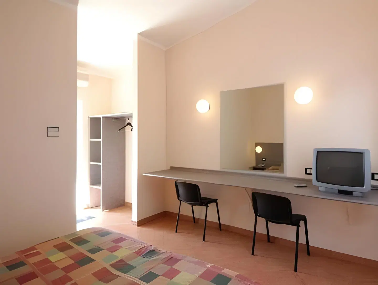 Autohotel ROOM_EXAMPLE