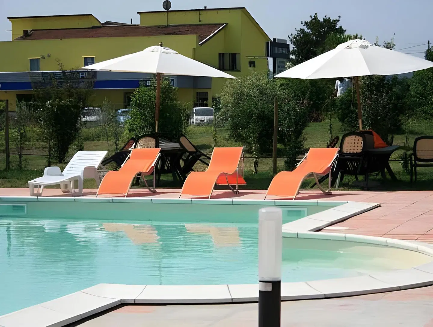 Agriturismo La Prosciutta OUTDOOR_POOL