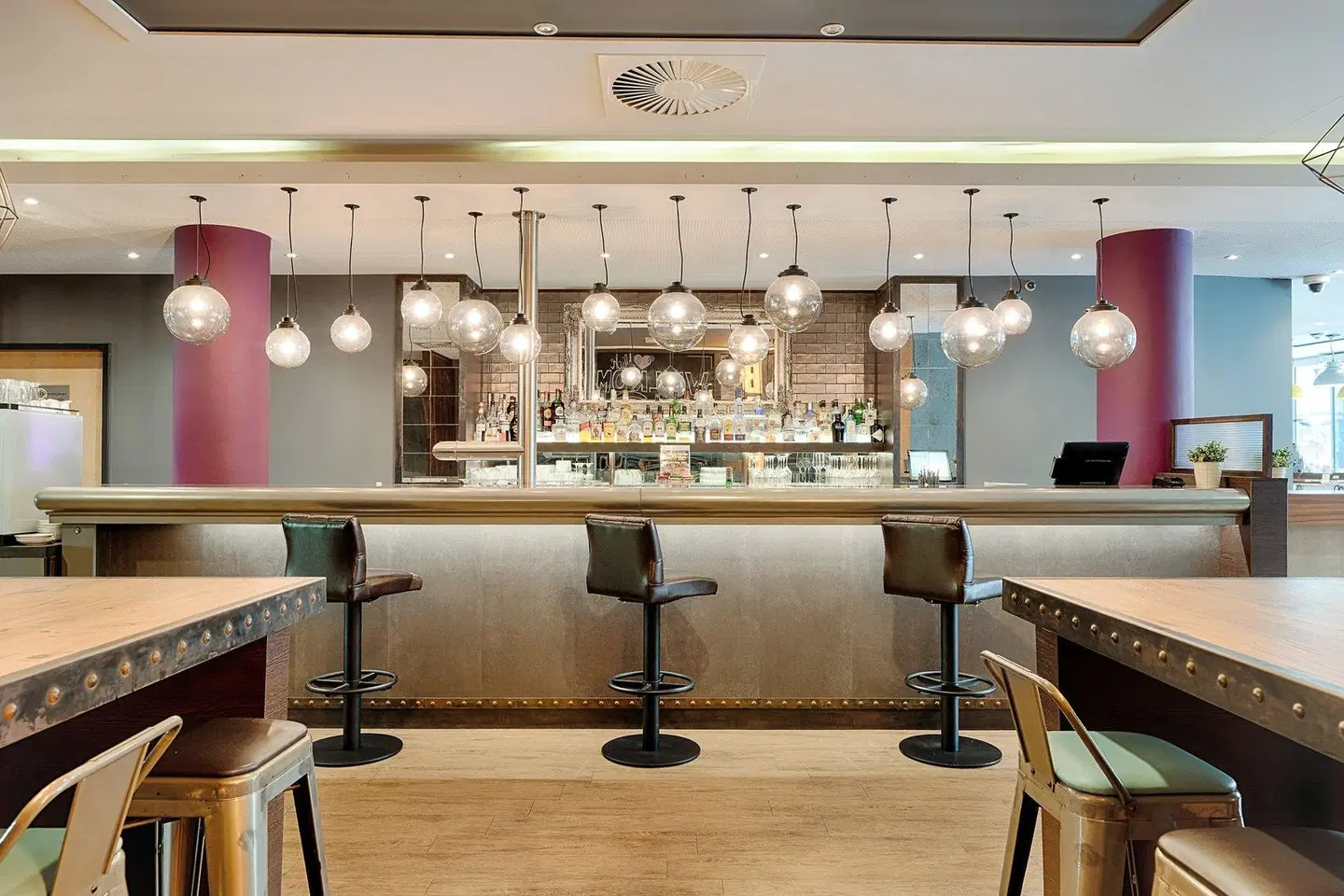 Premier Inn Berlin City Centre Bar