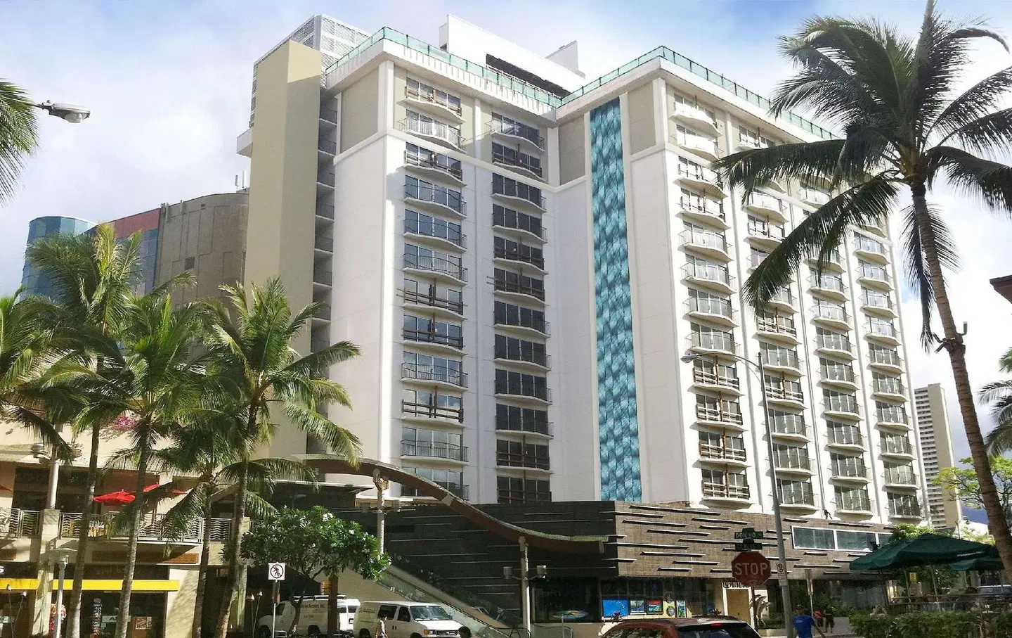 Hokulani Waikiki by Hilton Grand Vacations Club EXTERIOR
