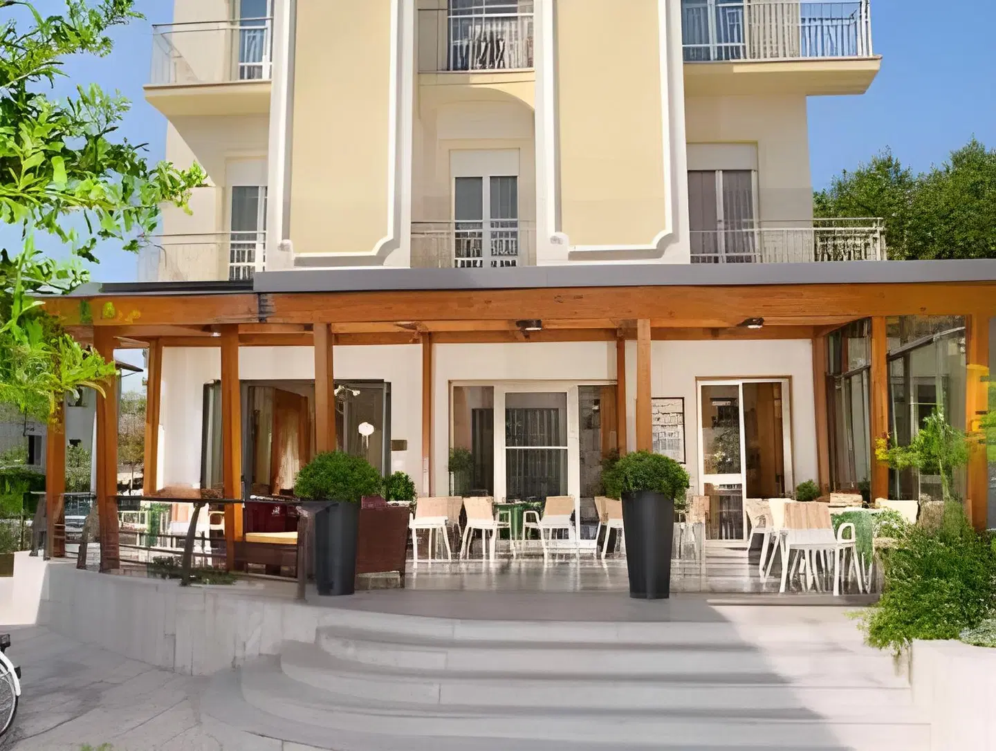 Olimpia EXTERIOR